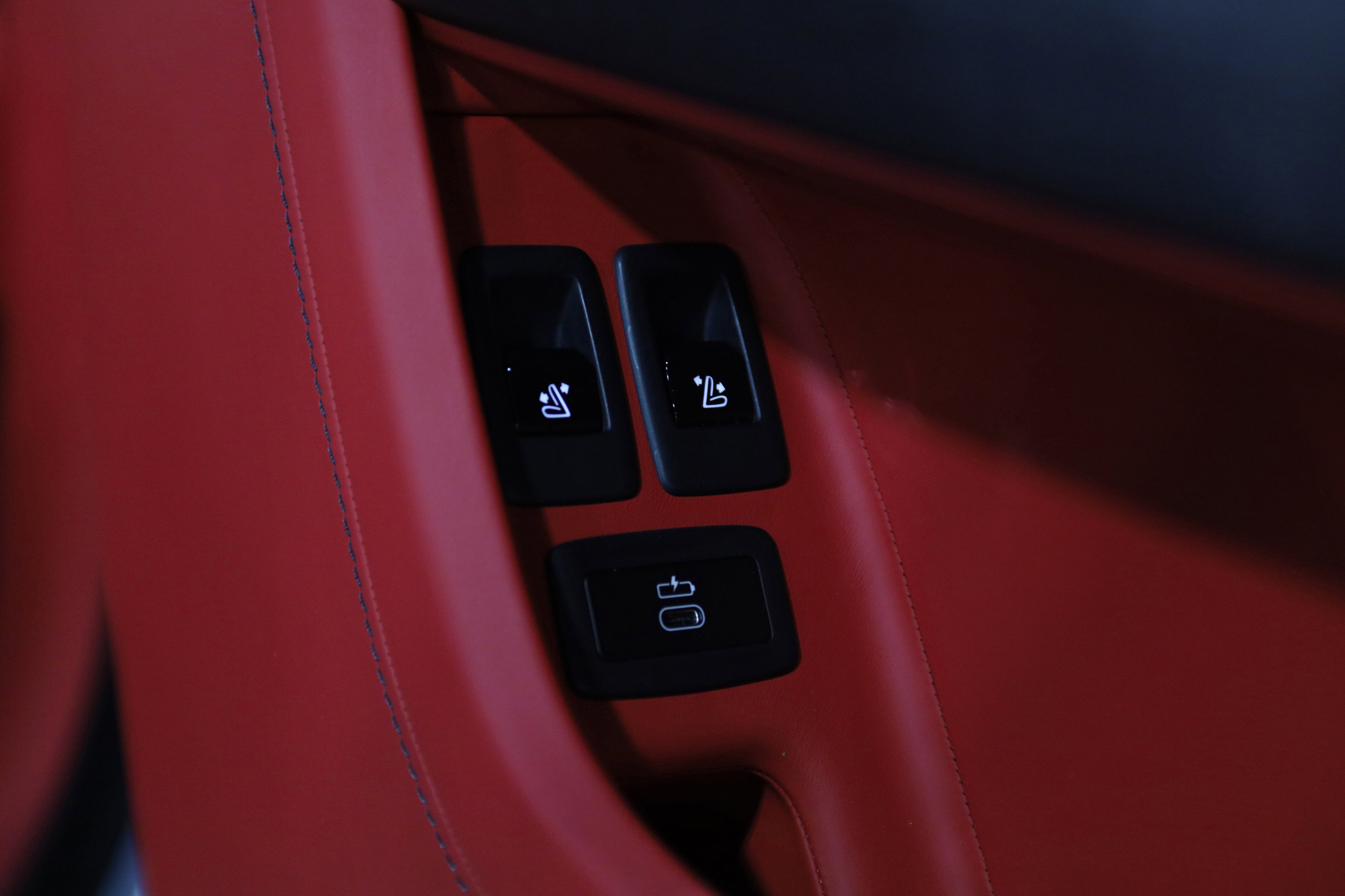 2023 Rolls-Royce Cullinan Base
