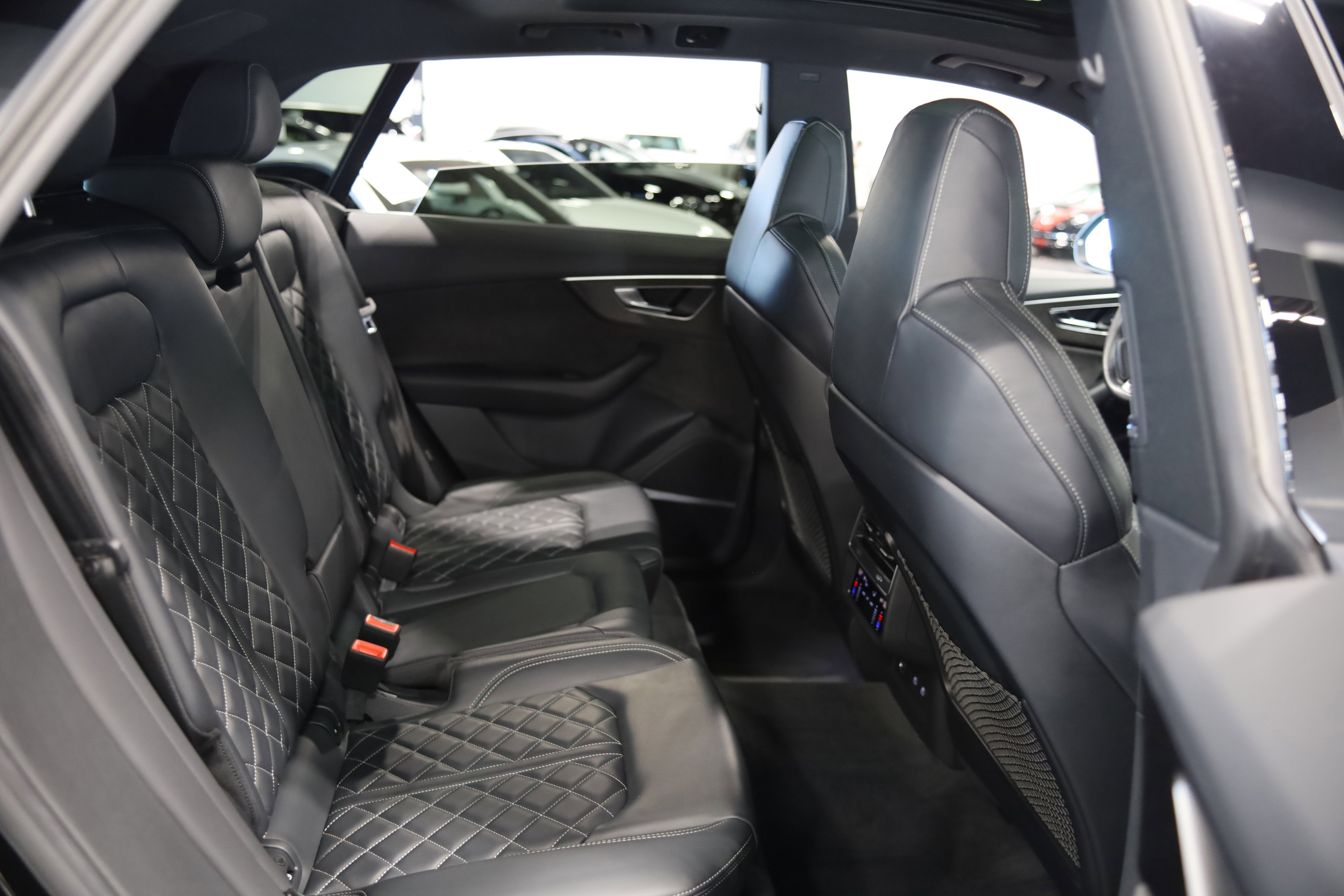 2022 Audi SQ8 Premium Plus