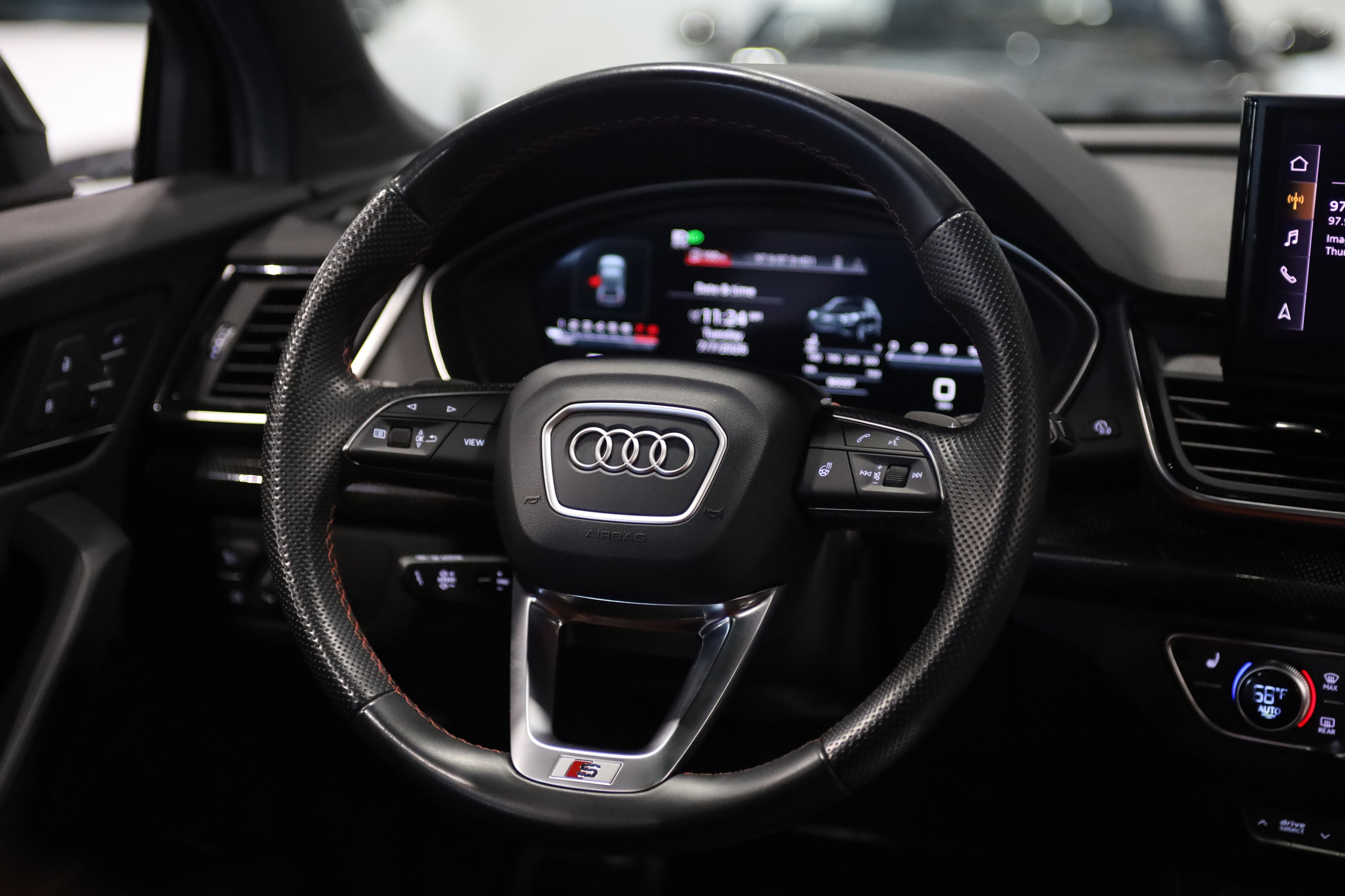 2023 Audi SQ5 Premium Plus