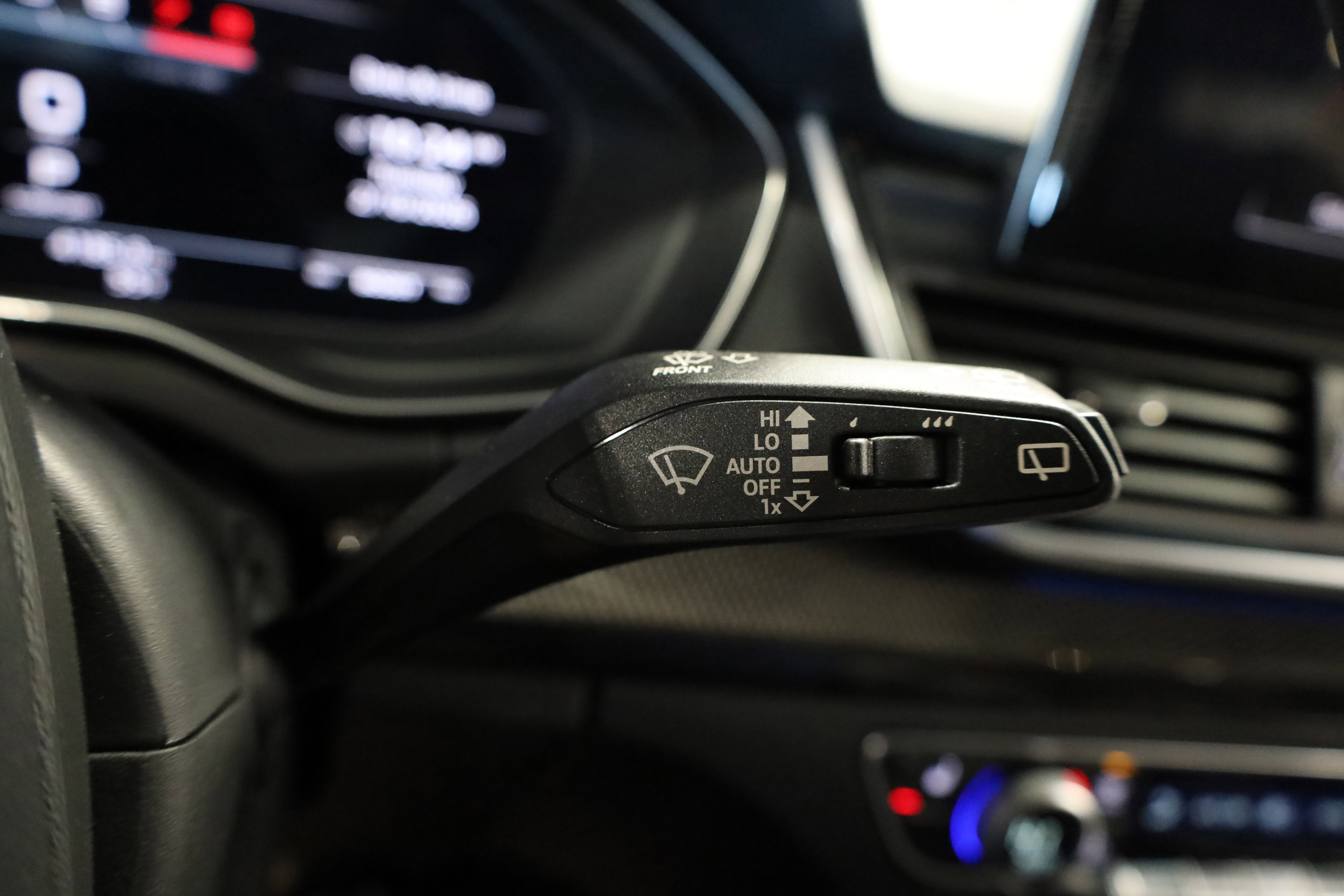 2023 Audi SQ5 Prestige