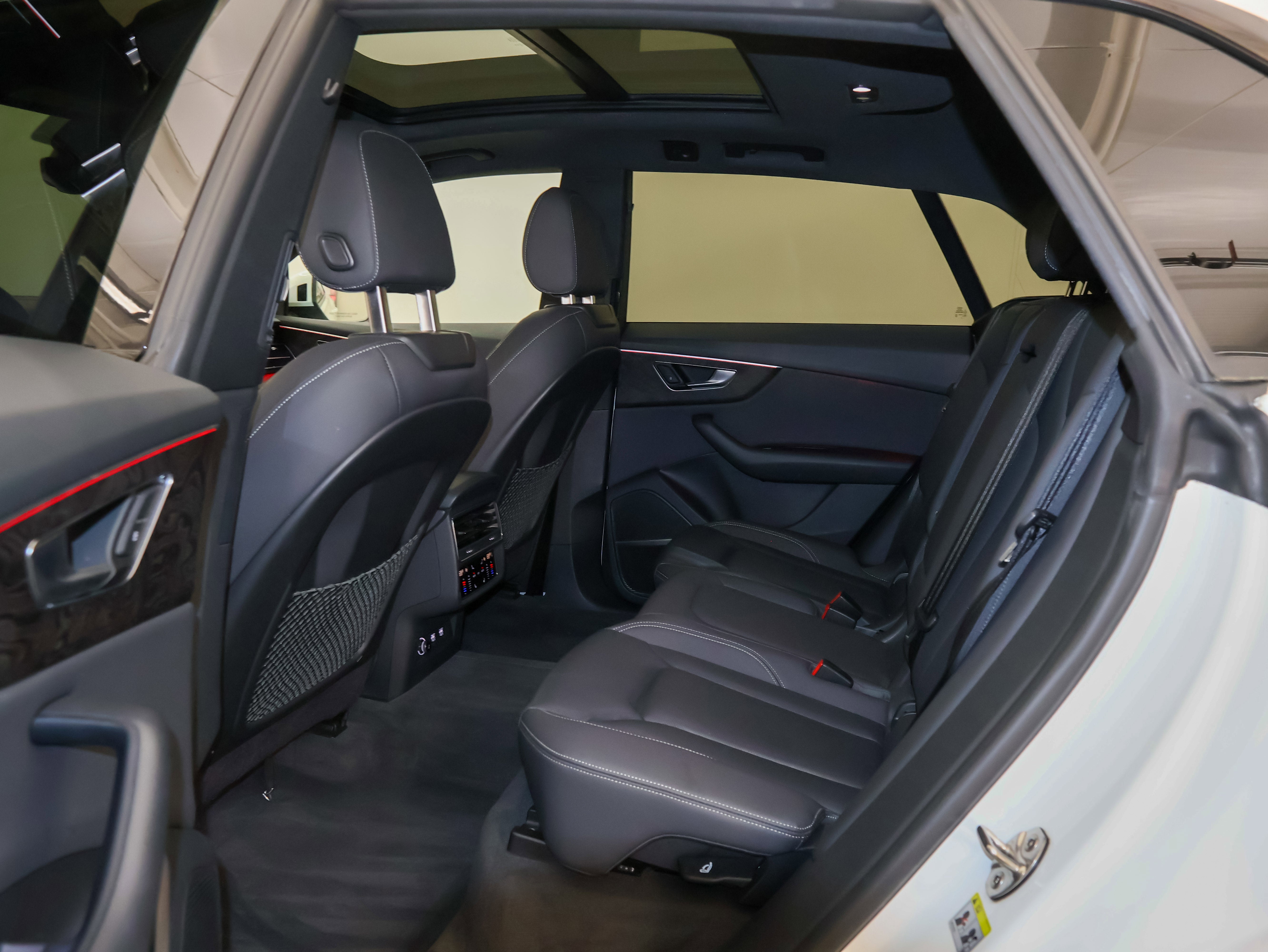 2020 Audi Q8 Premium Plus