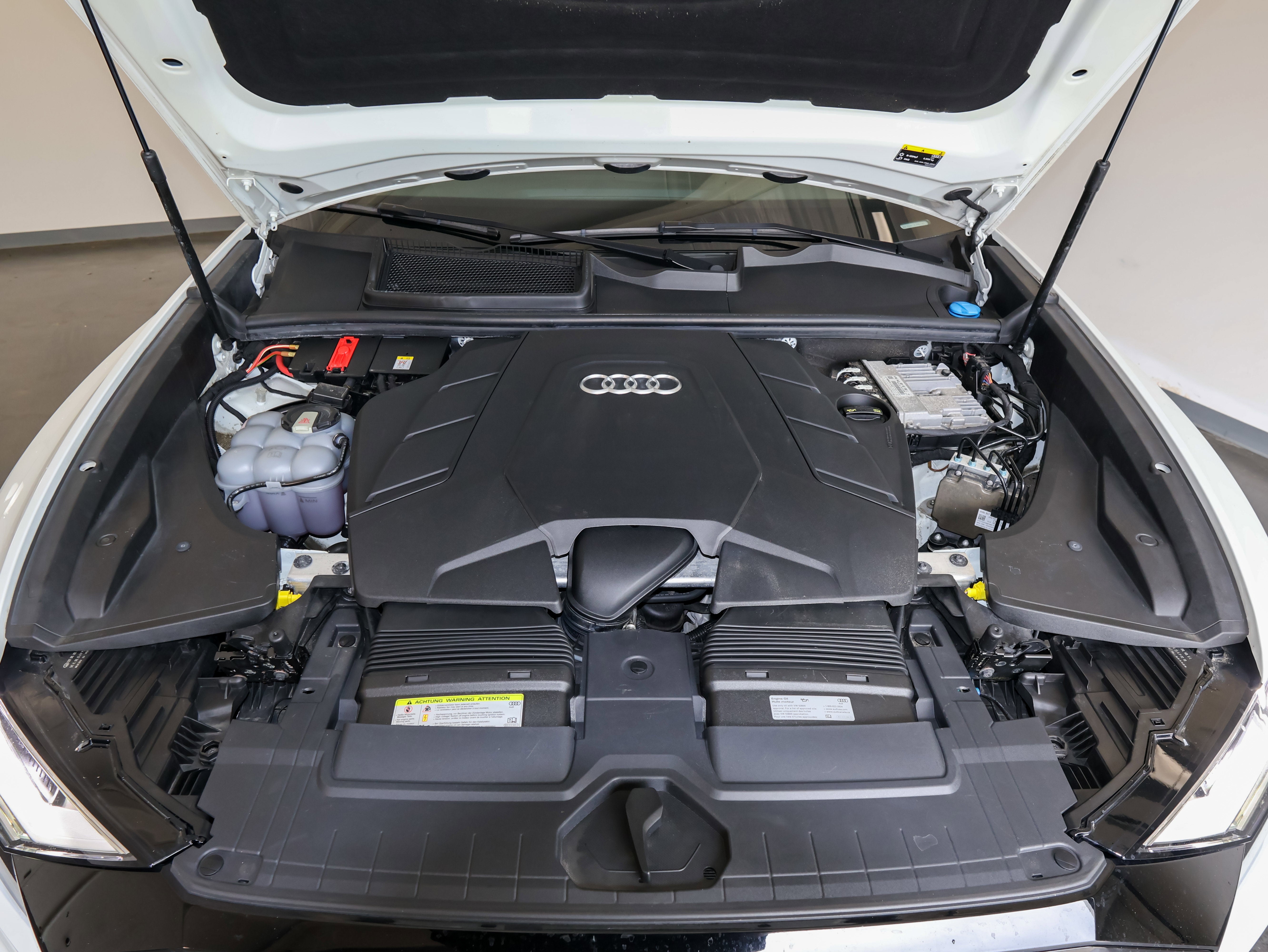 2020 Audi Q8 Premium Plus