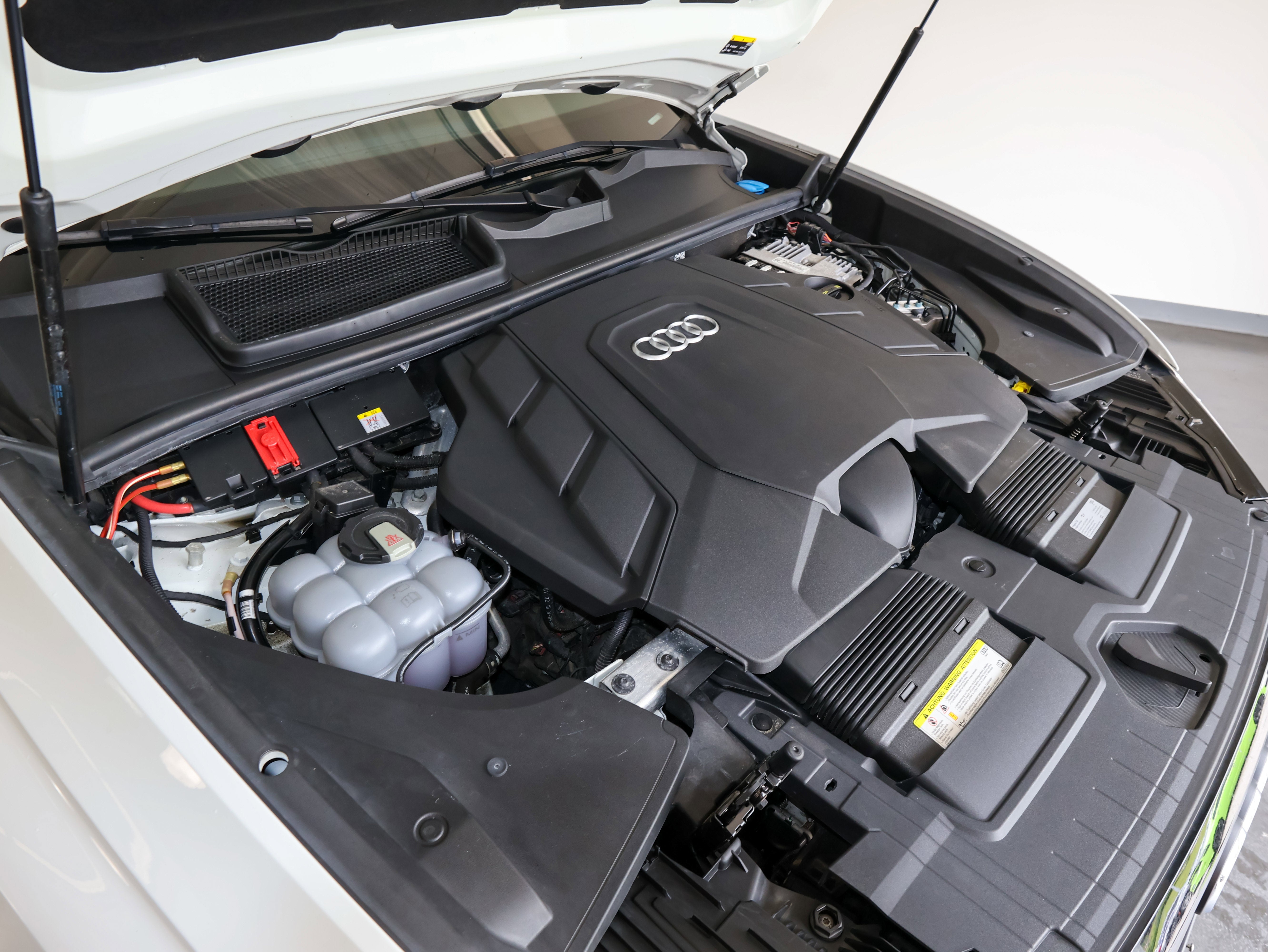 2020 Audi Q8 Premium Plus