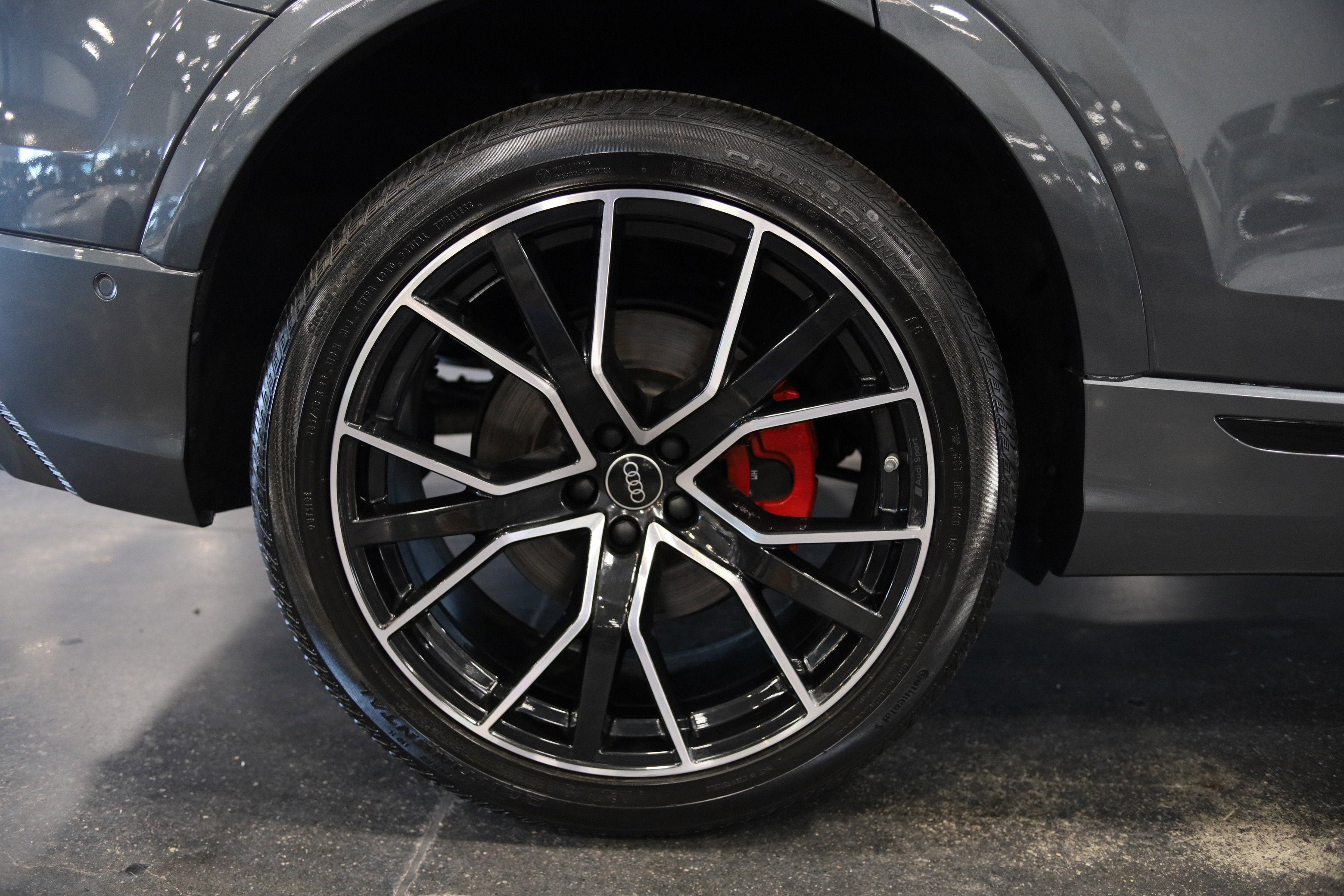 2023 Audi Q8 Premium Plus