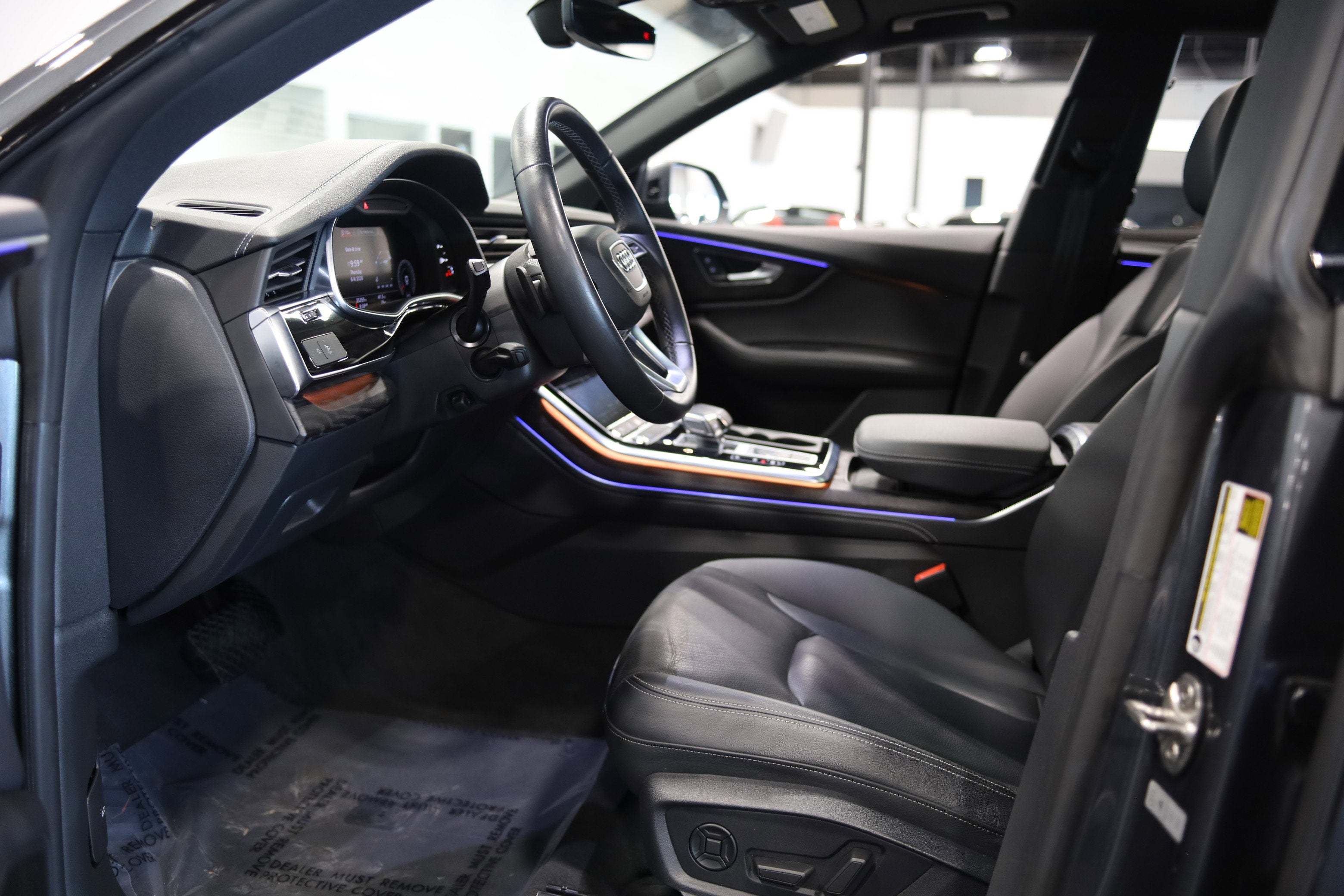2023 Audi Q8 Premium Plus