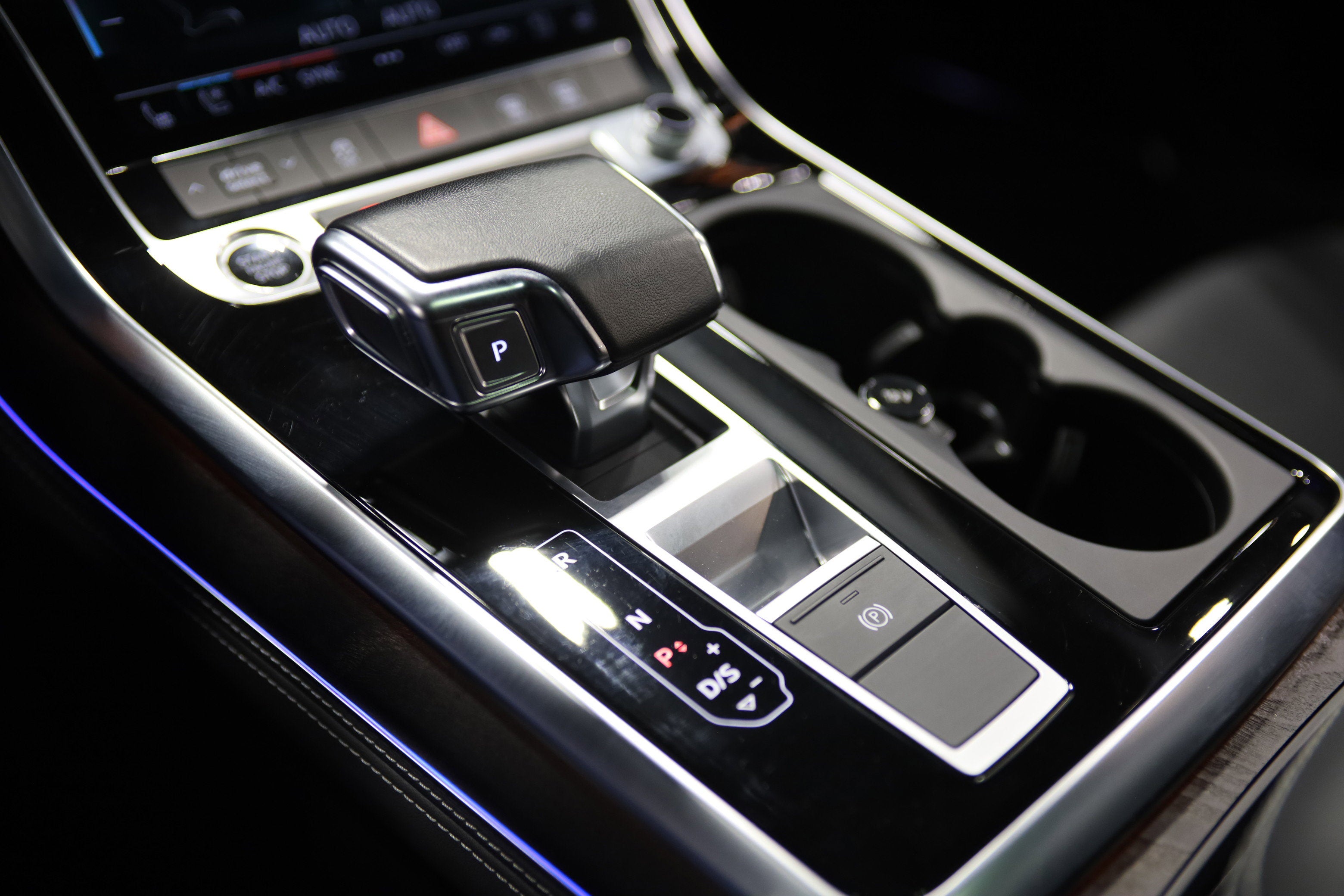 2023 Audi Q8 Premium Plus