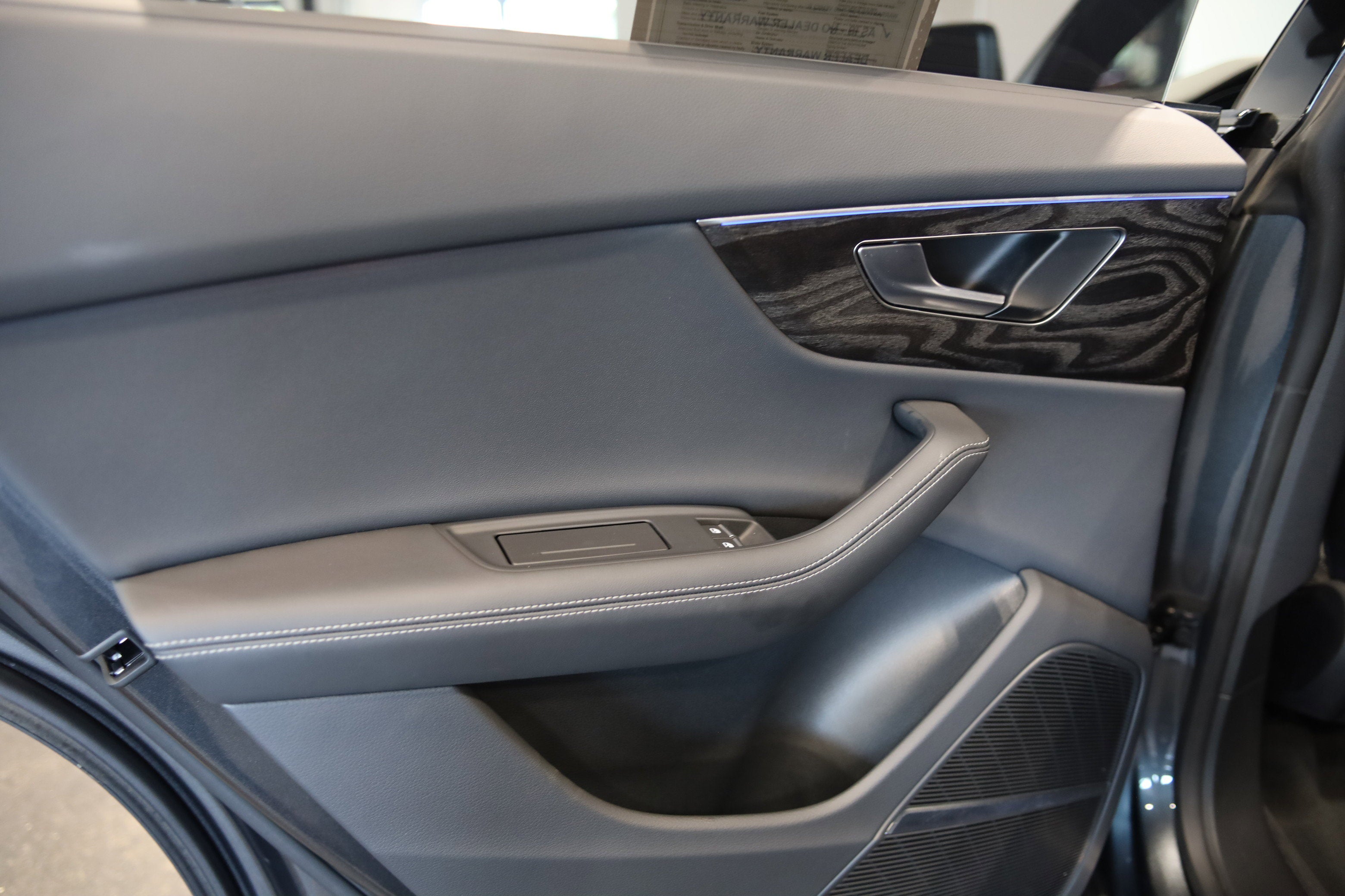 2023 Audi Q8 Premium Plus