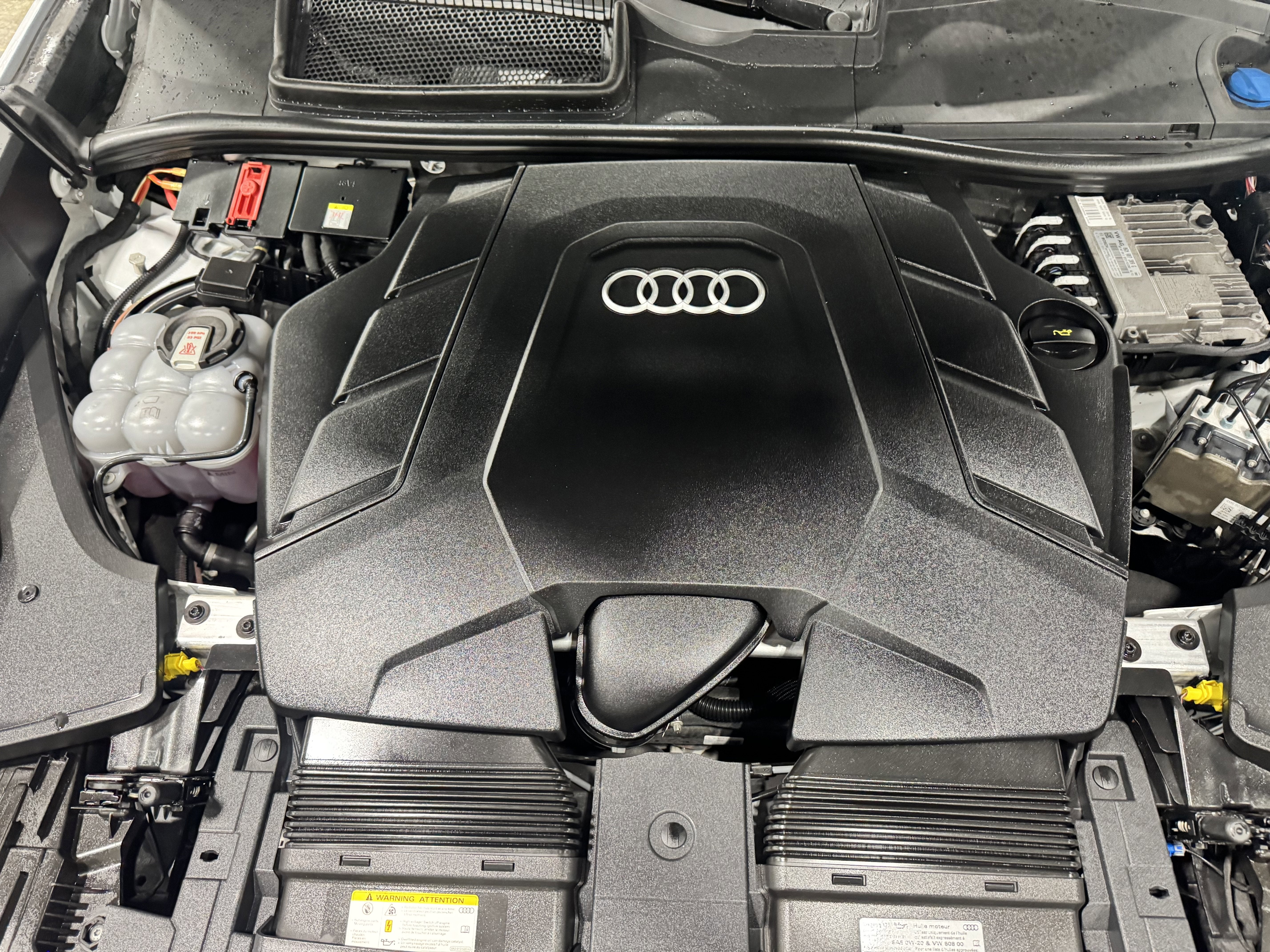 2022 Audi Q8 Premium Plus