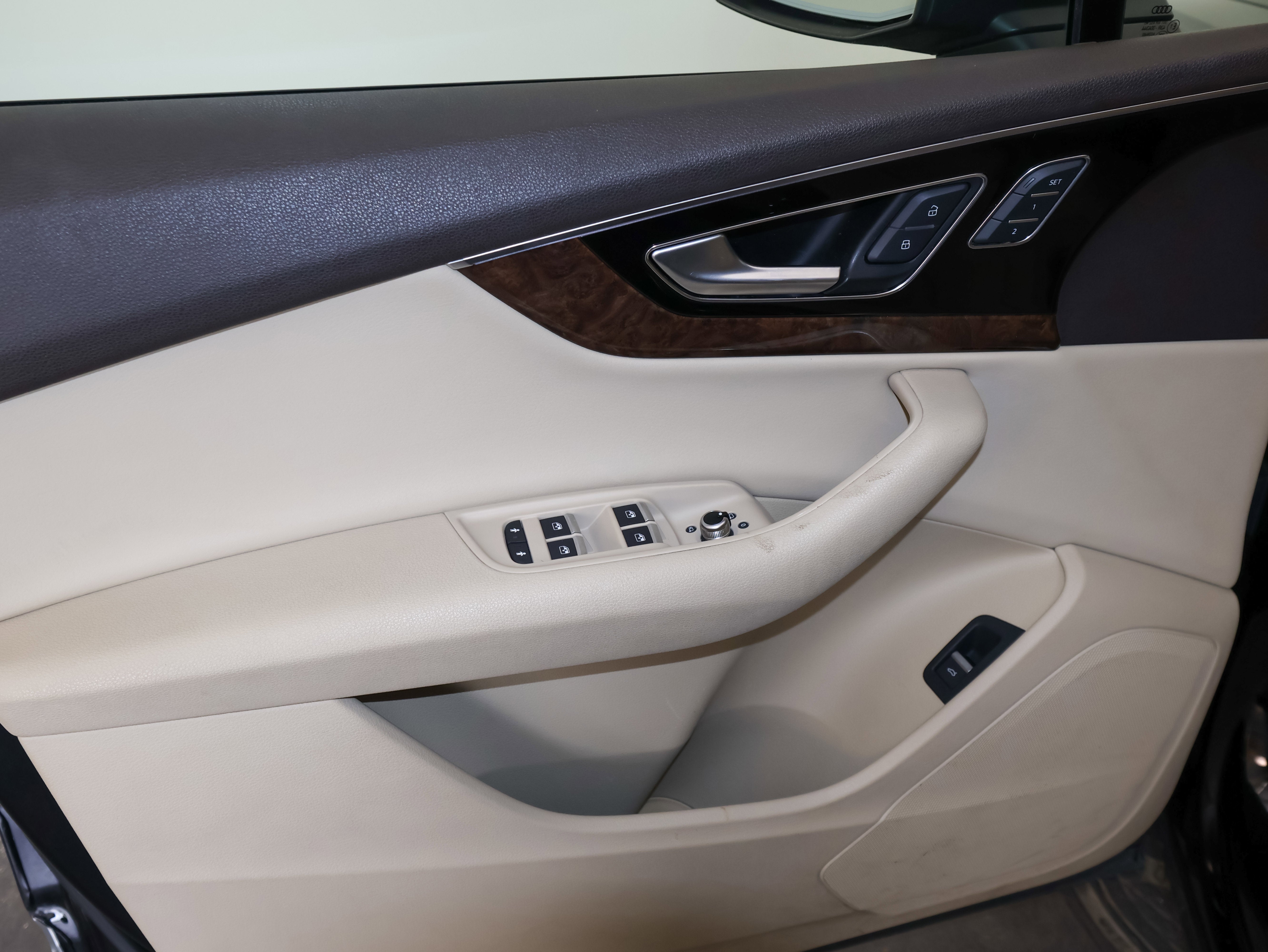 2017 Audi Q7 Premium Plus