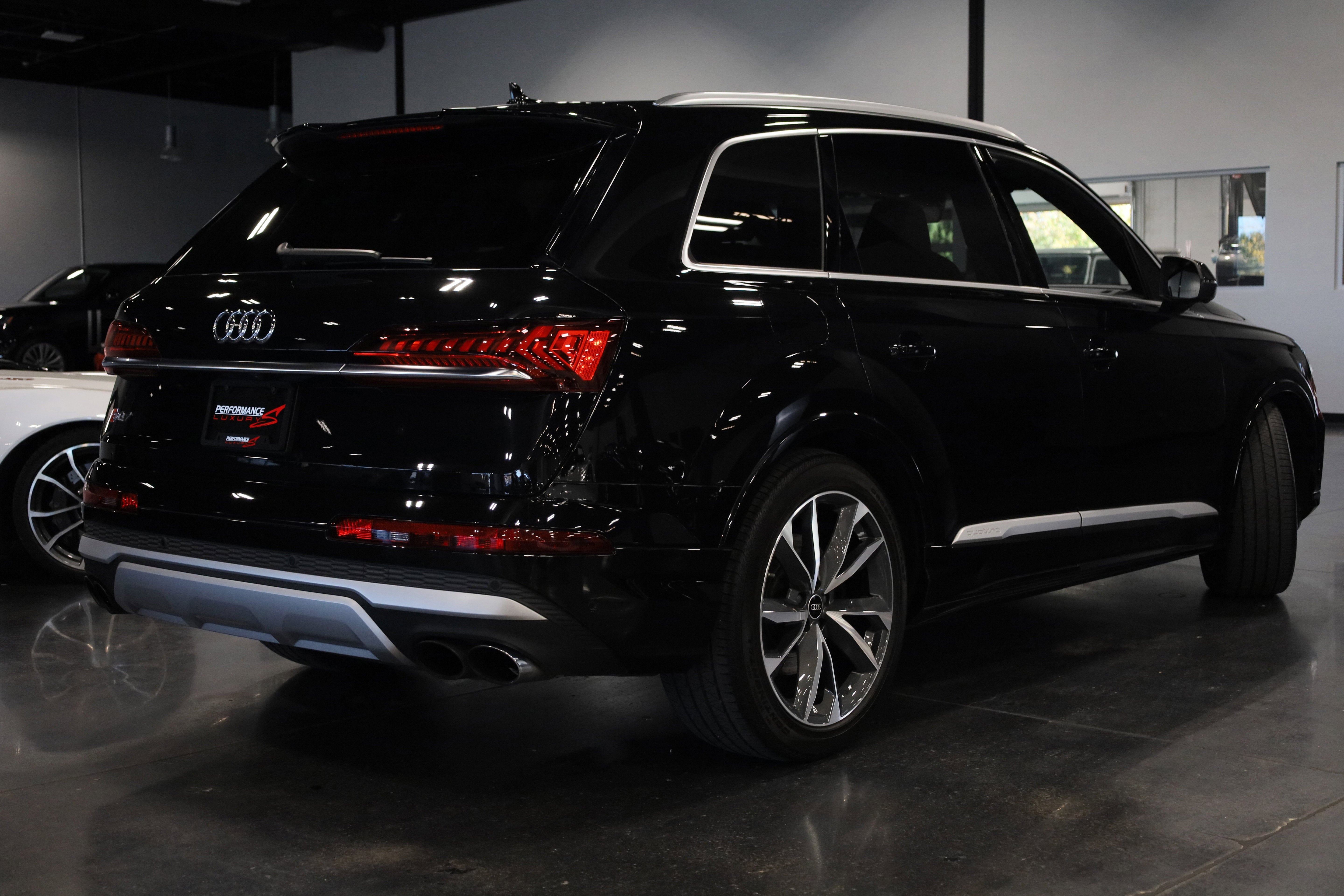 2023 Audi SQ7 Prestige