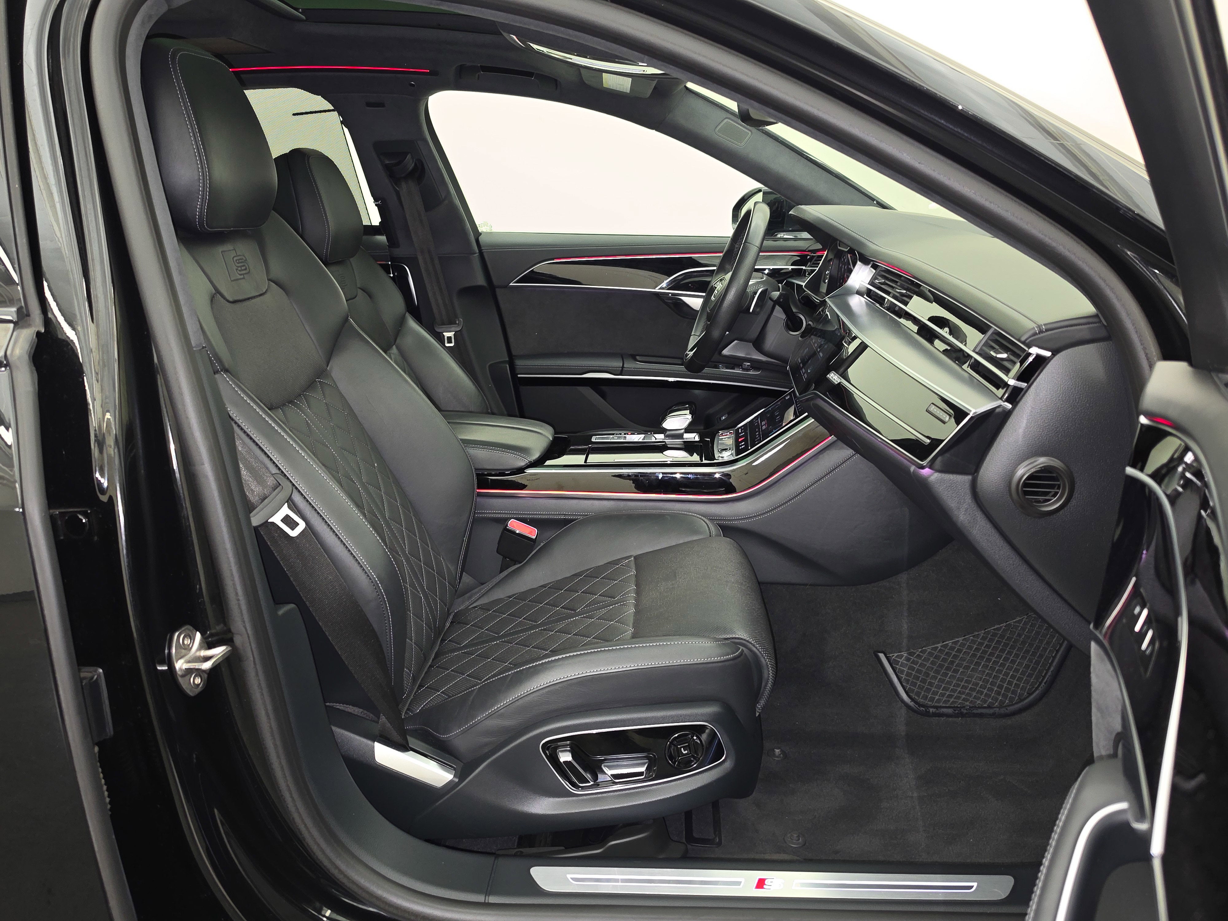 2022 Audi S8 4.0T