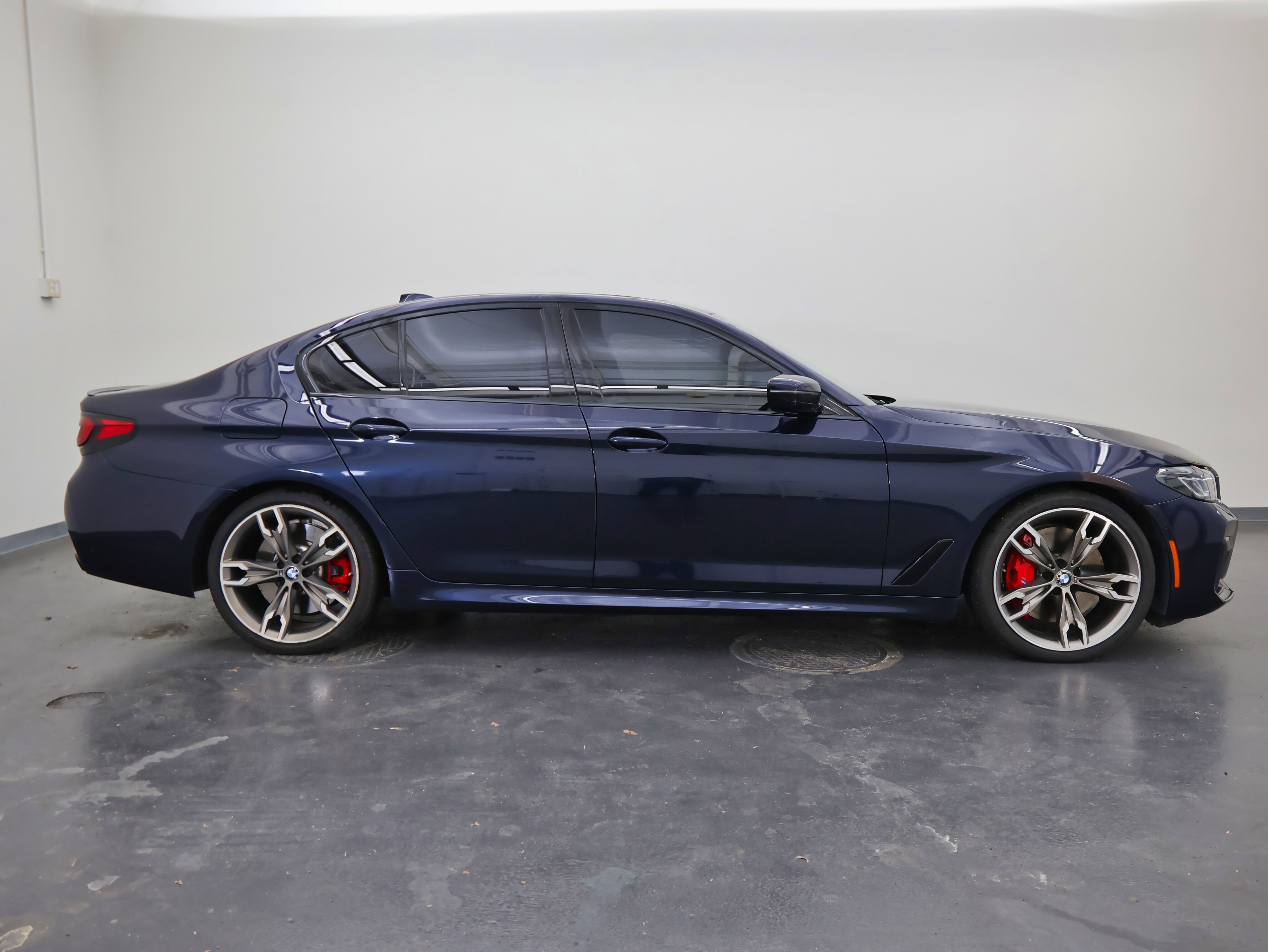 2021 BMW 5 Series M550i xDrive