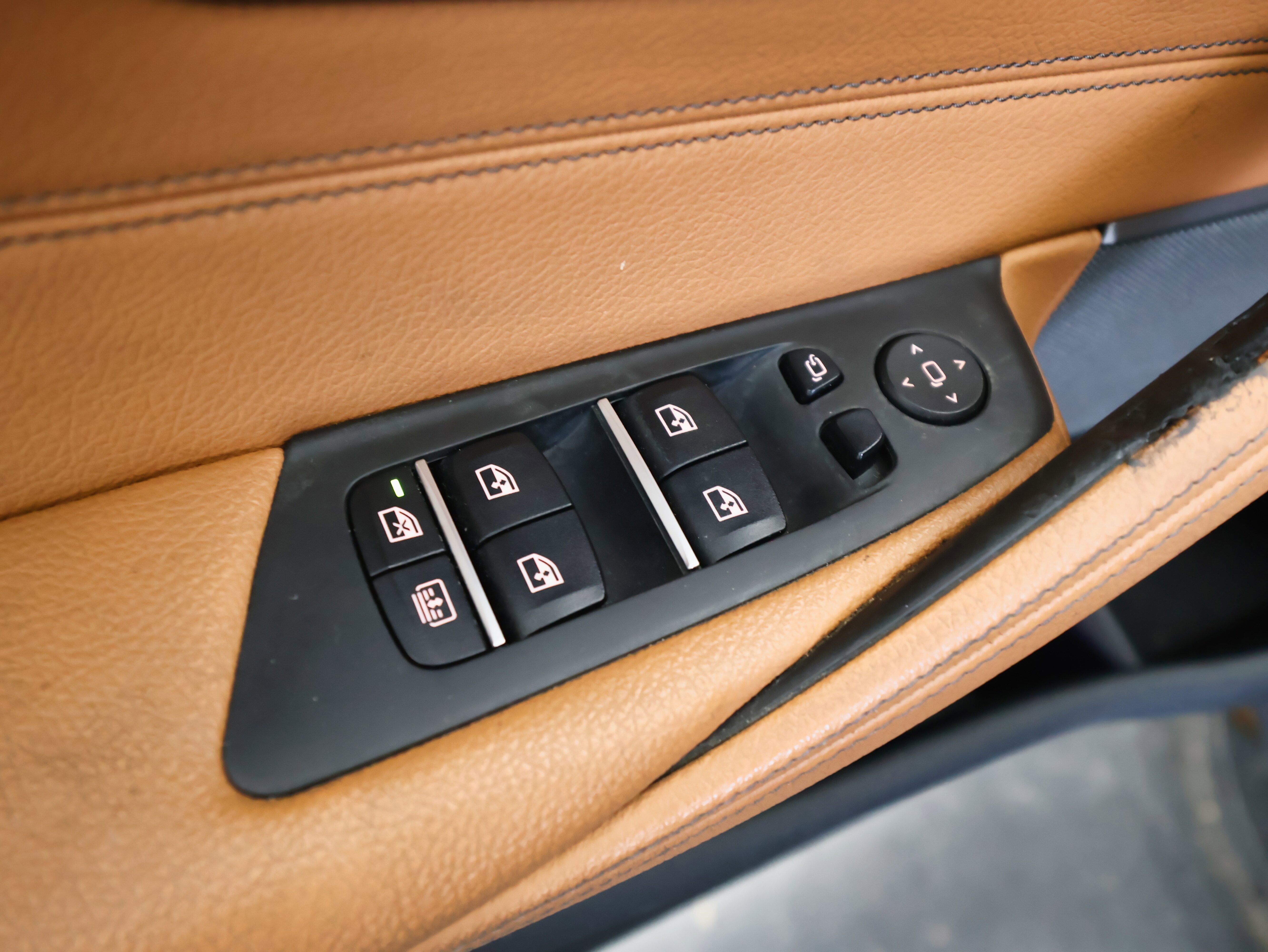 2021 BMW 5 Series M550i xDrive