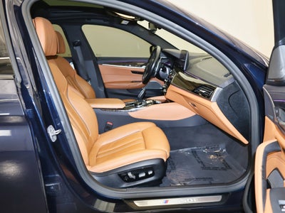 2021 BMW 5 Series M550i xDrive