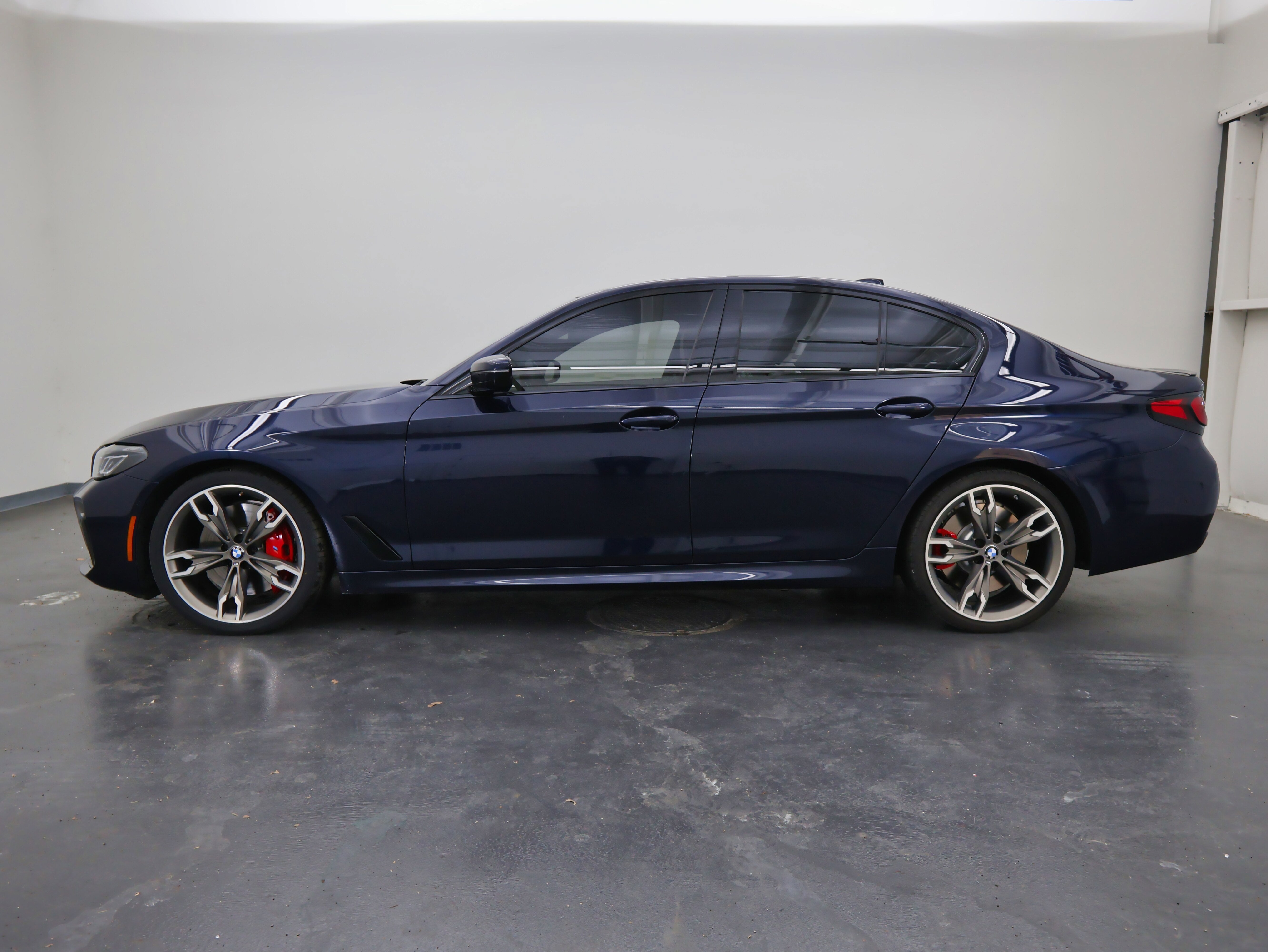 2021 BMW 5 Series M550i xDrive