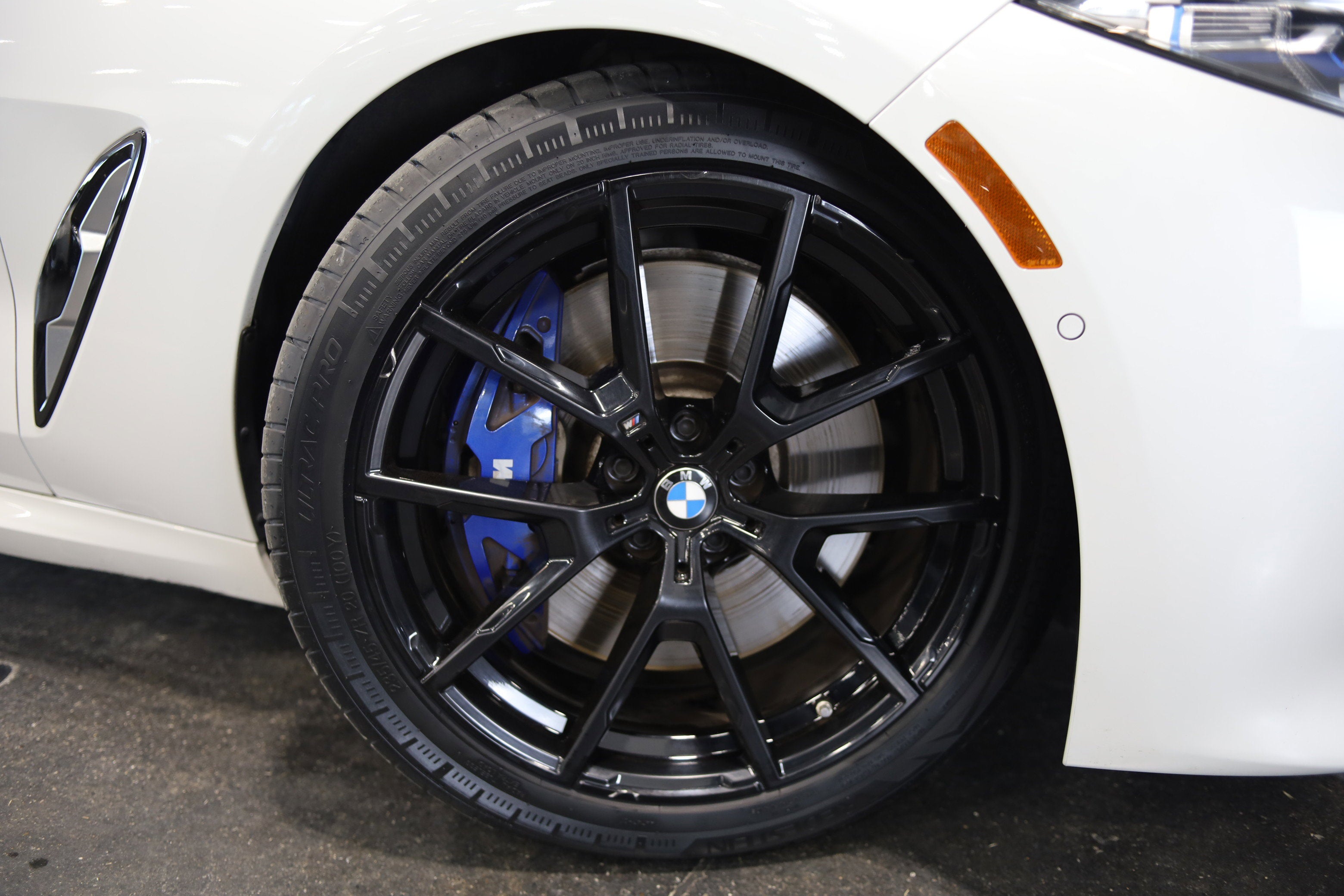 2023 BMW 8 Series M850i xDrive