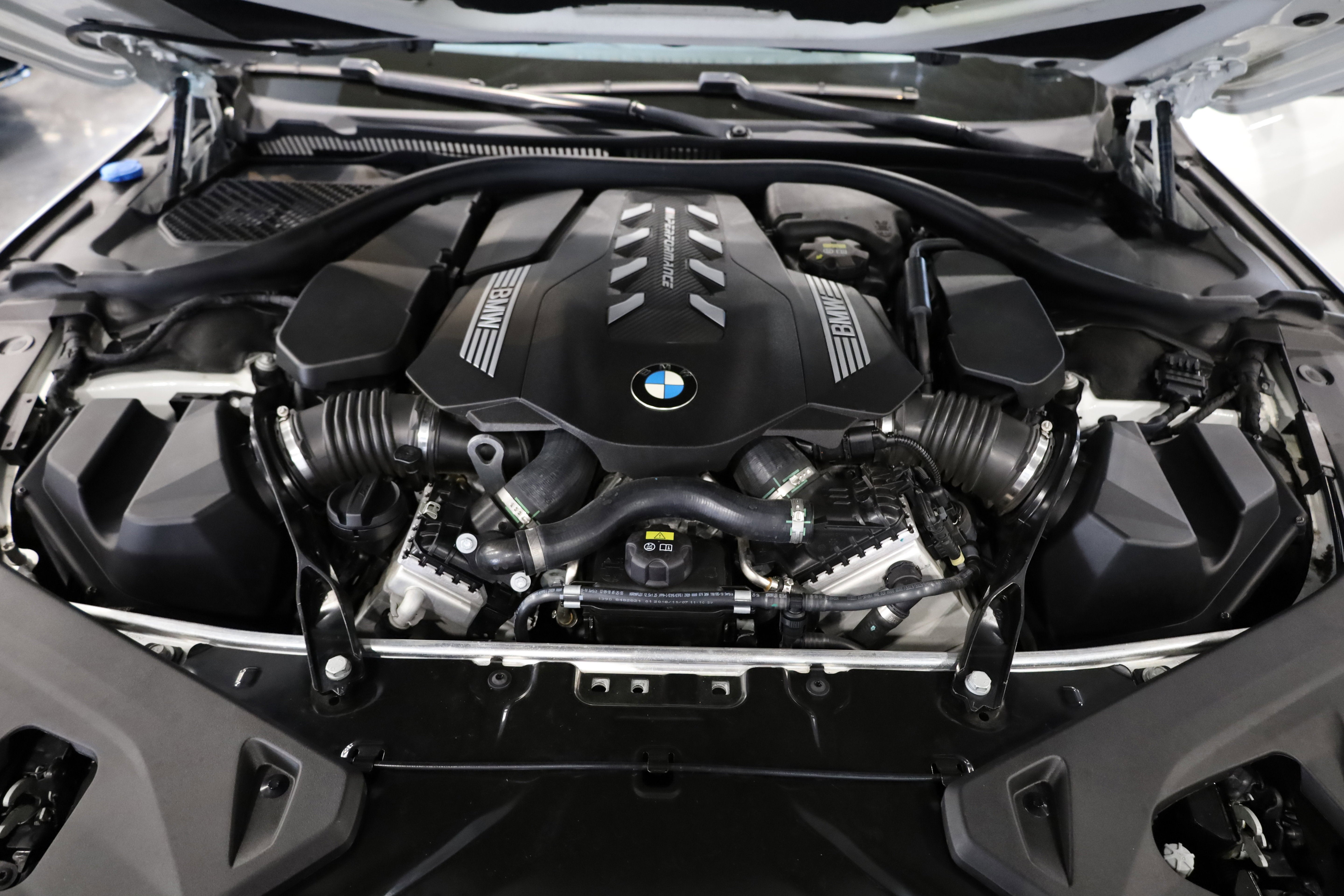 2019 BMW 8 Series M850i xDrive