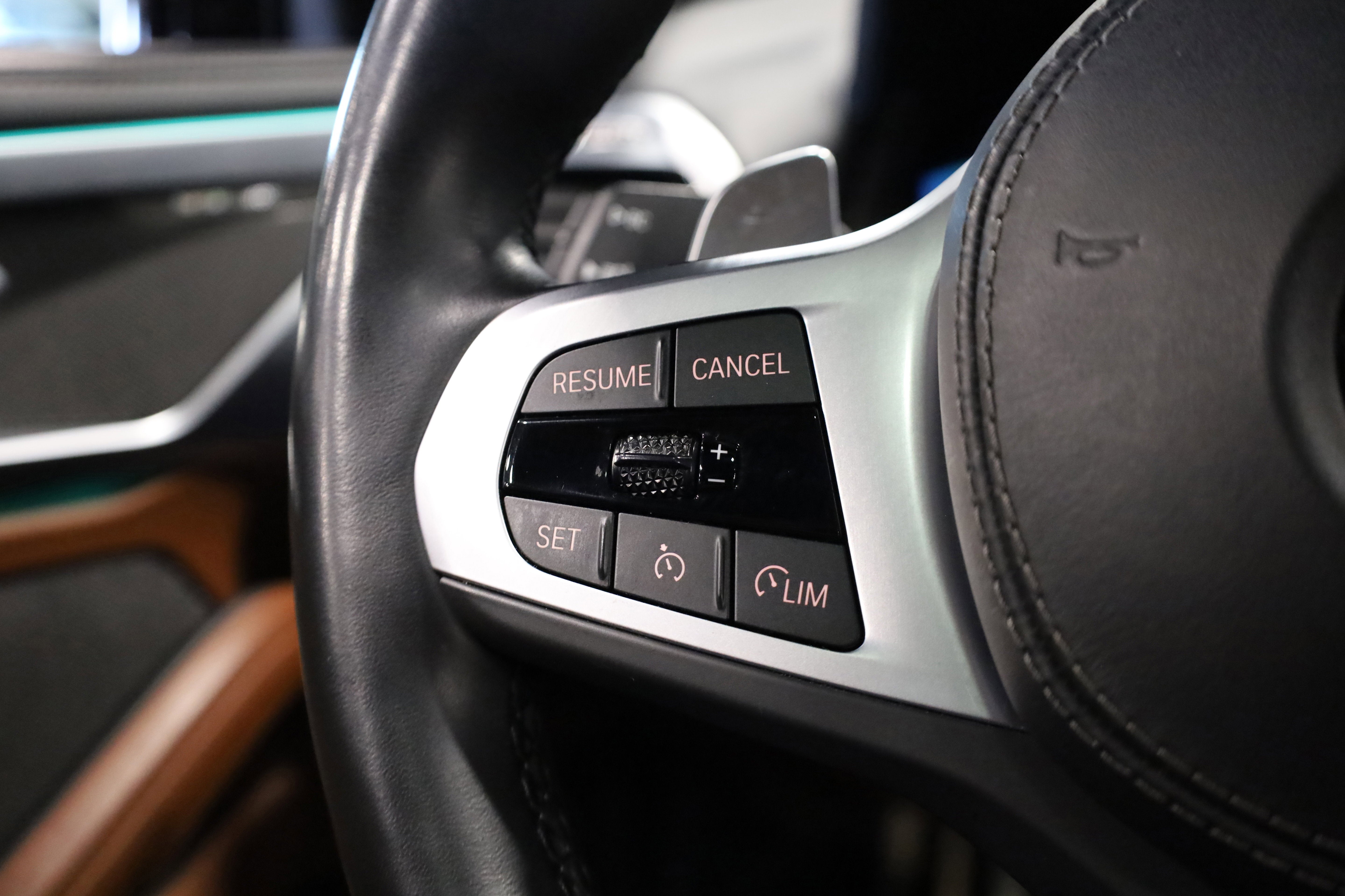 2022 BMW 8 Series 840i