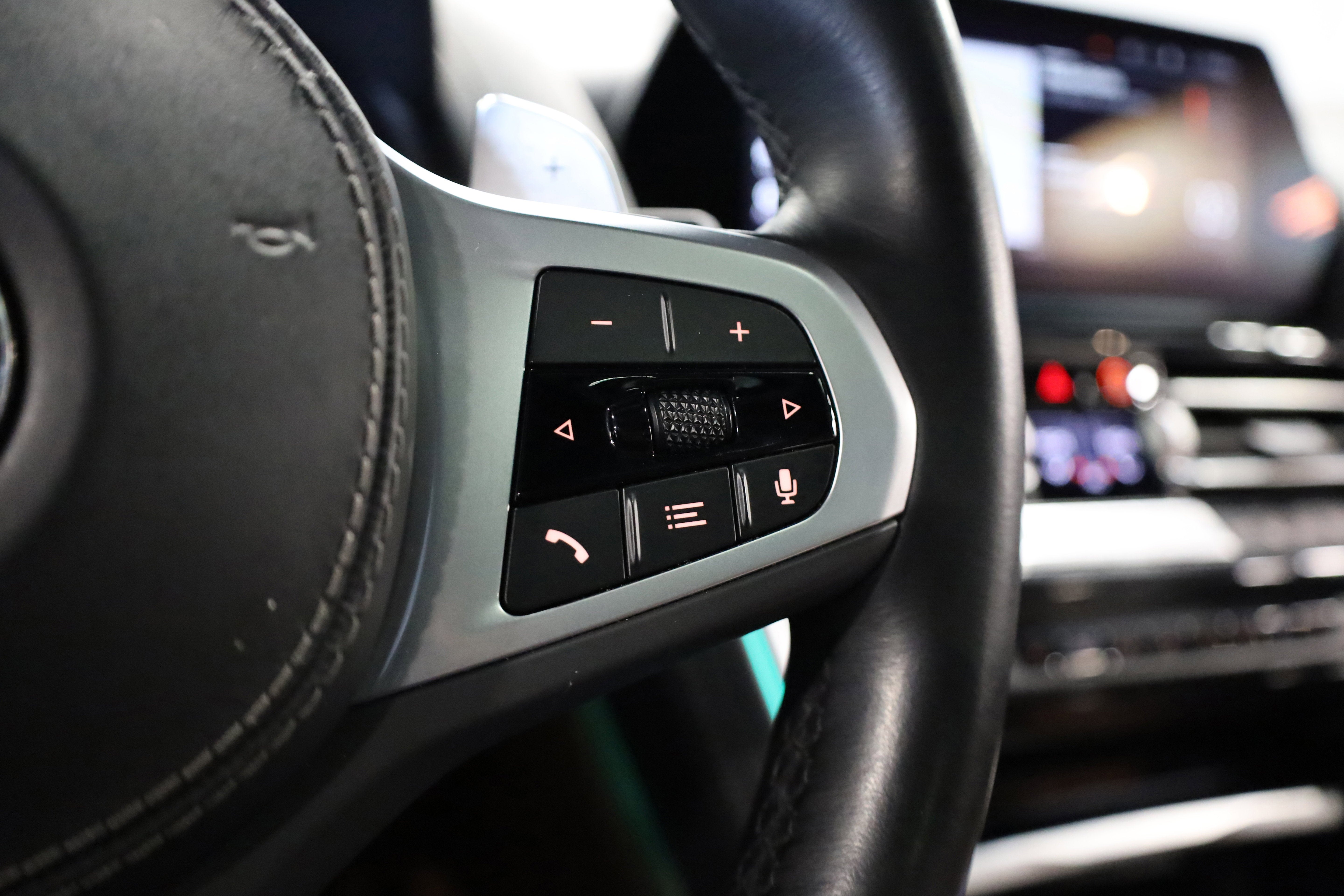 2022 BMW 8 Series 840i