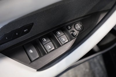 2022 BMW M4 Competition xDrive w/ Carbon Bucket Seats