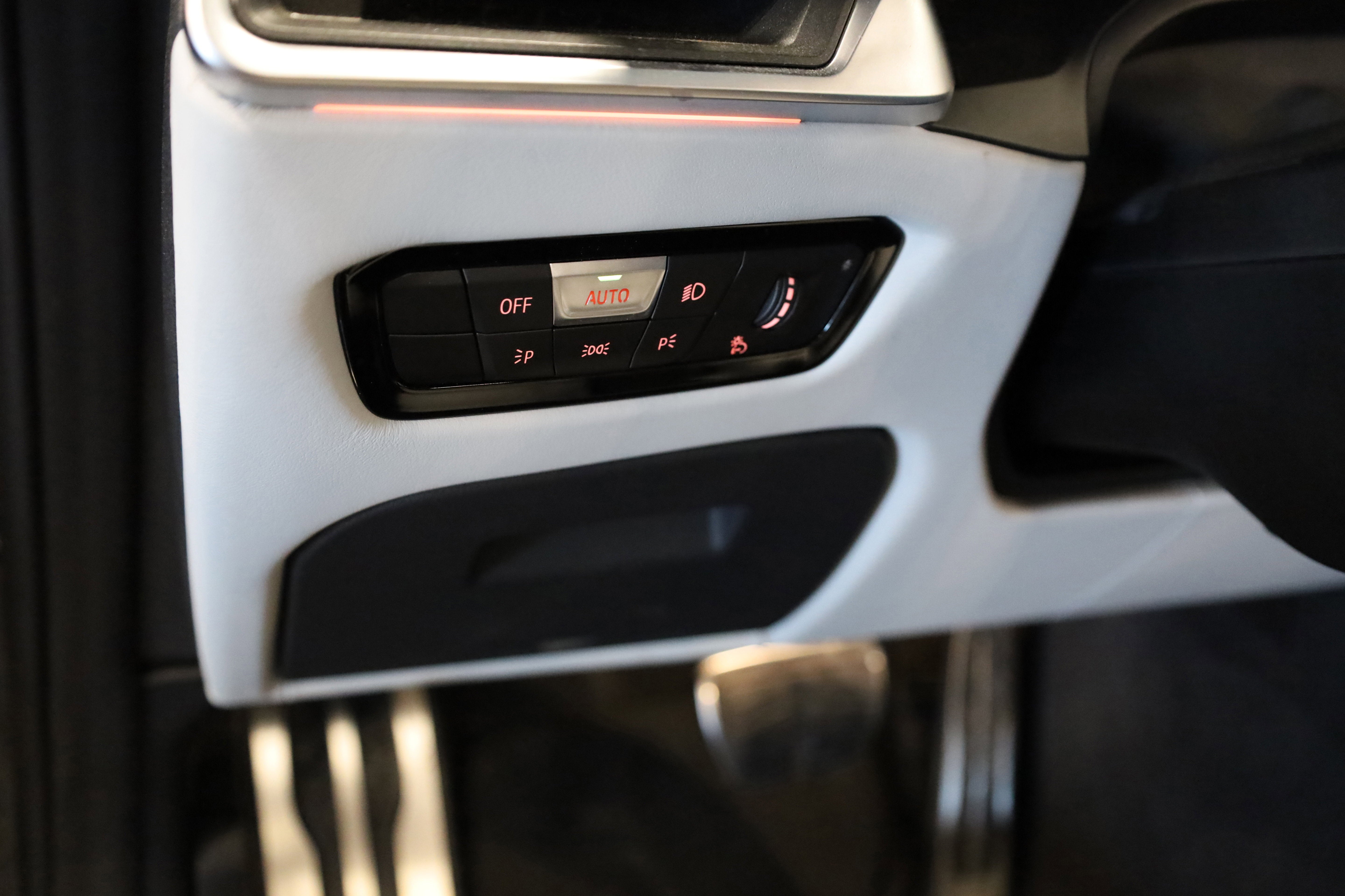 2022 BMW M4 Competition xDrive w/ Carbon Bucket Seats