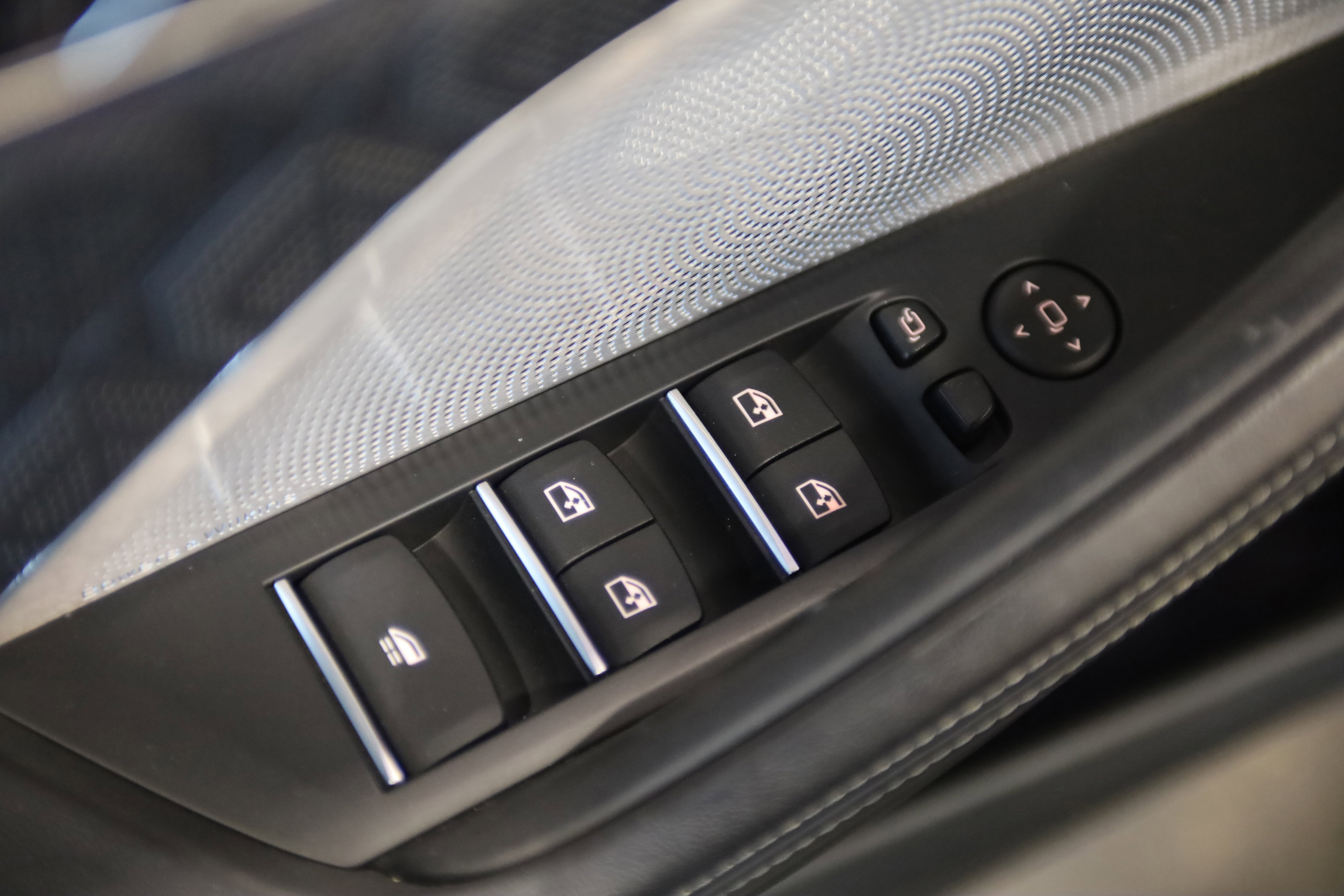 2022 BMW M8 Competition