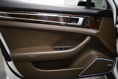 2018 Porsche Panamera 4S