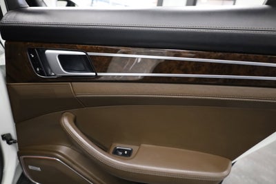 2018 Porsche Panamera 4S