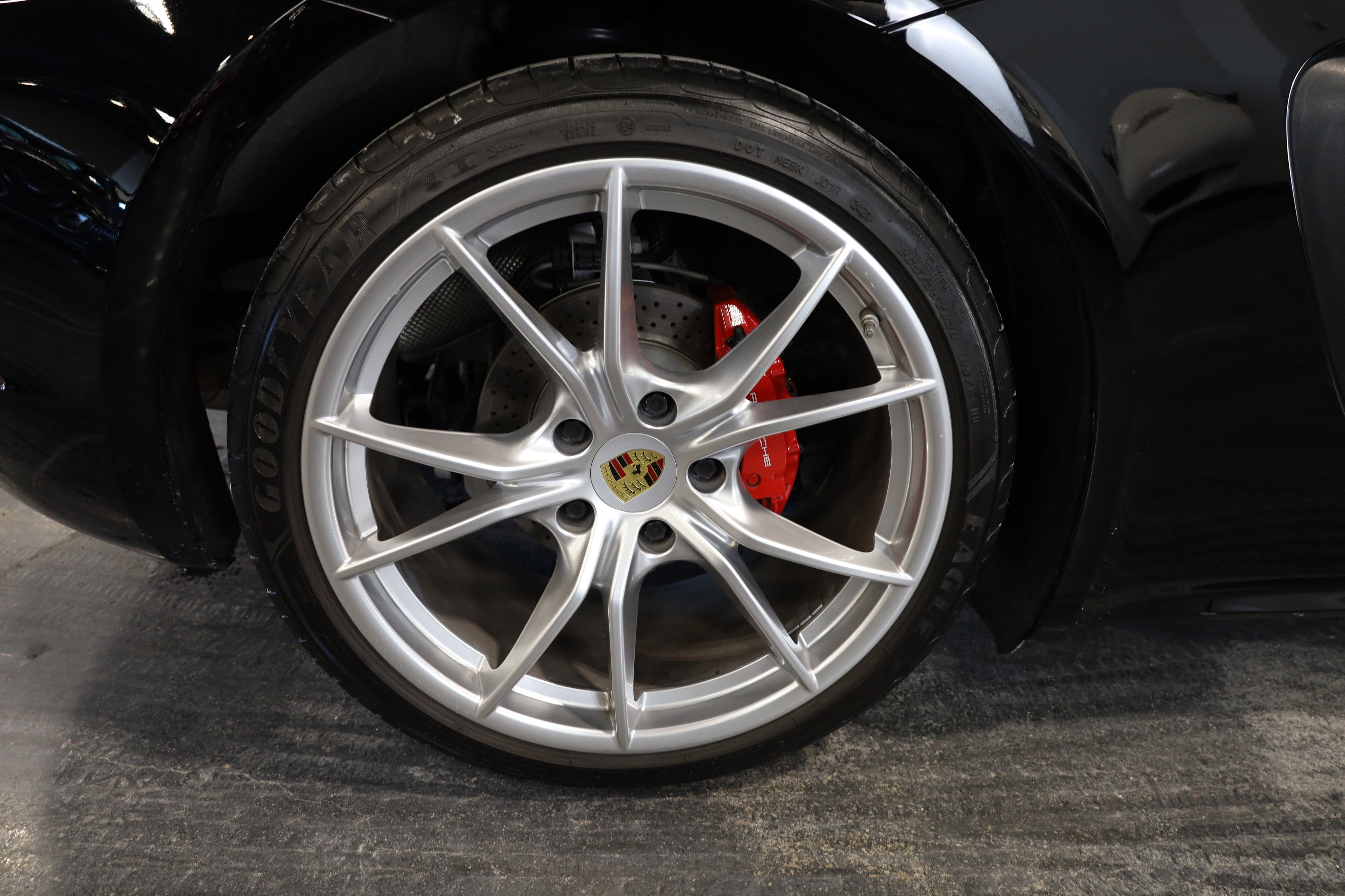 2019 Porsche 718 Cayman S