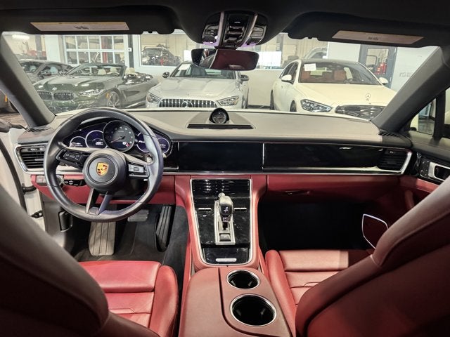 2022 Porsche Panamera 4