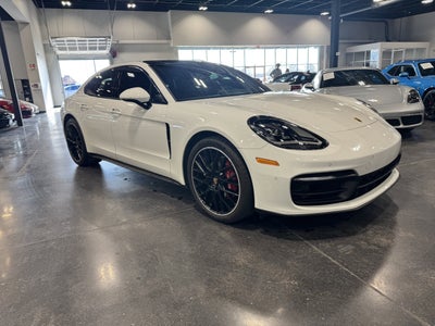 2022 Porsche Panamera 4