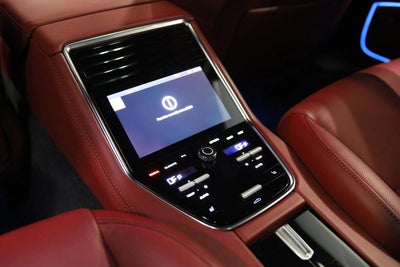 2022 Porsche Panamera 4