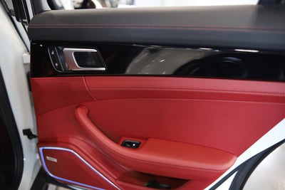 2022 Porsche Panamera 4