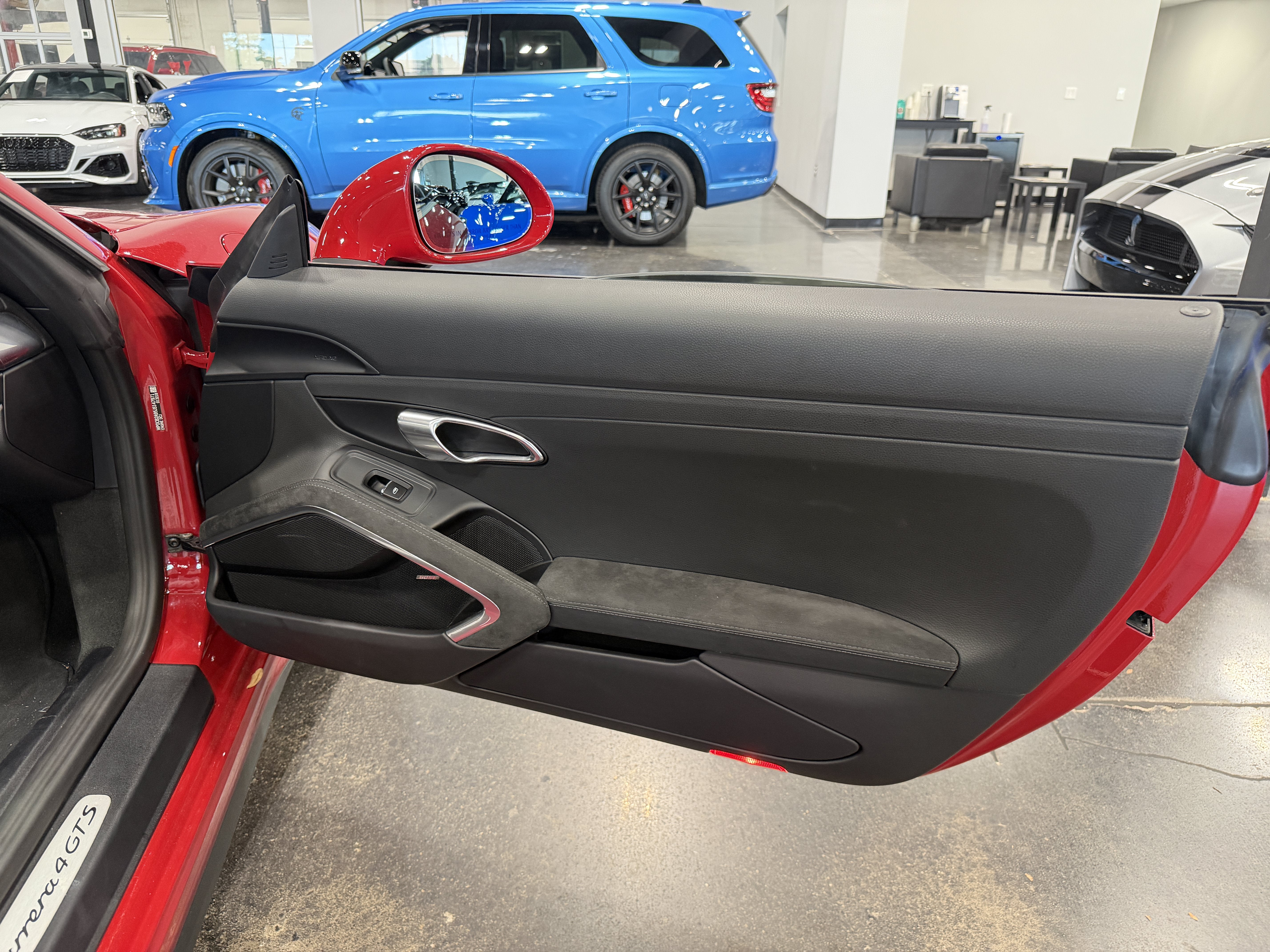2018 Porsche 911 Carrera 4 GTS