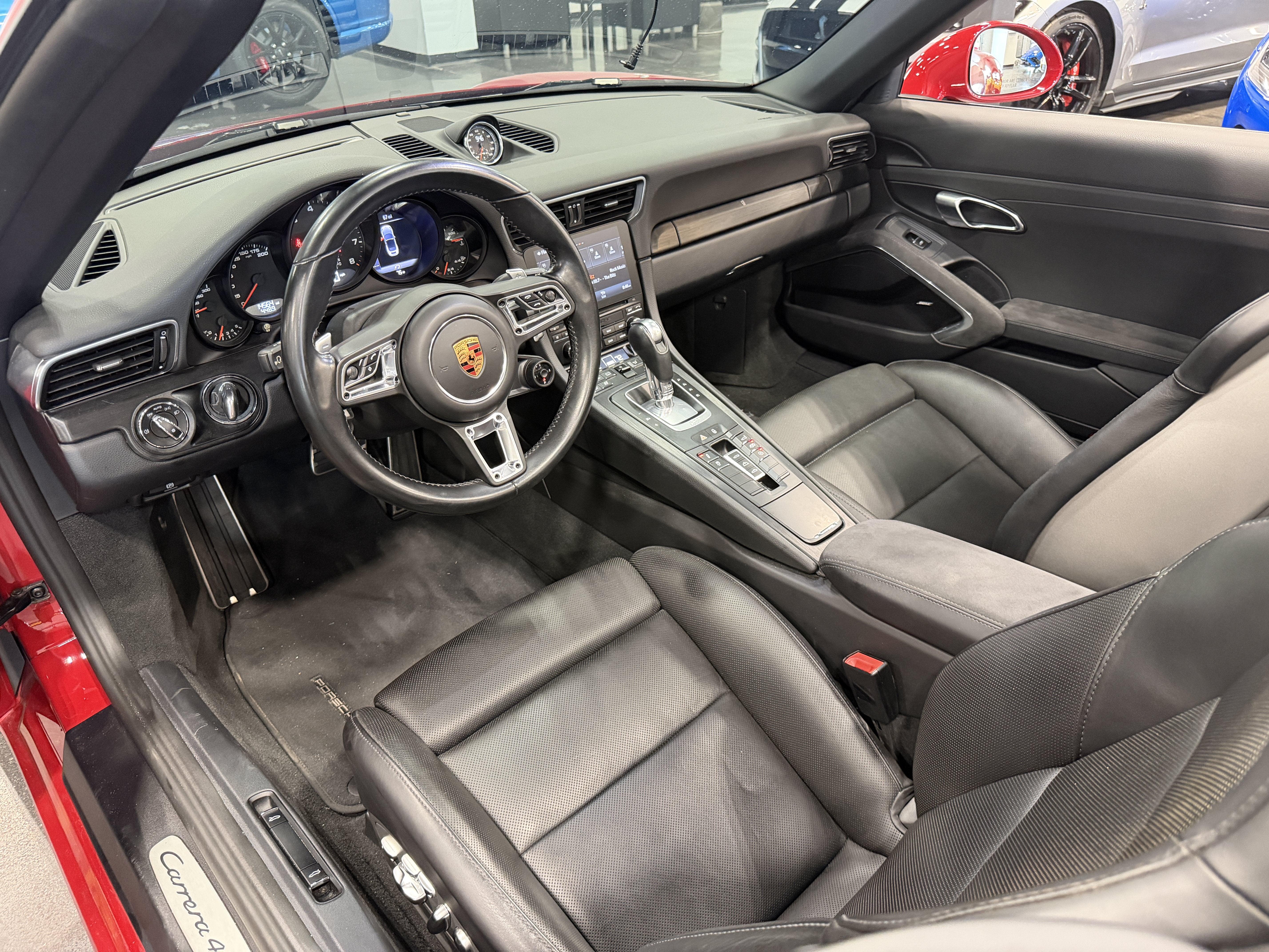 2018 Porsche 911 Carrera 4 GTS
