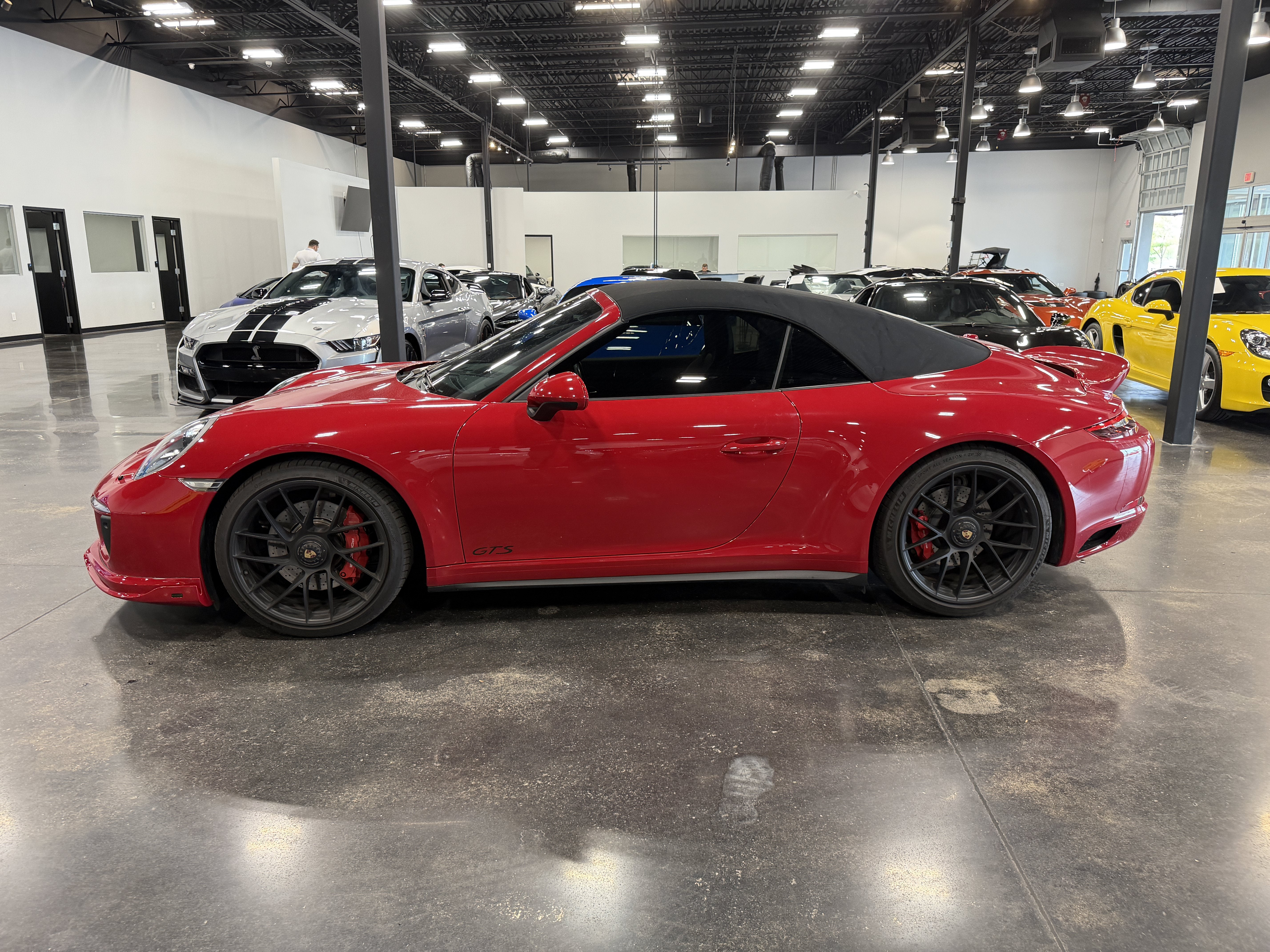 2018 Porsche 911 Carrera 4 GTS
