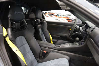2025 Porsche 718 Spyder RS