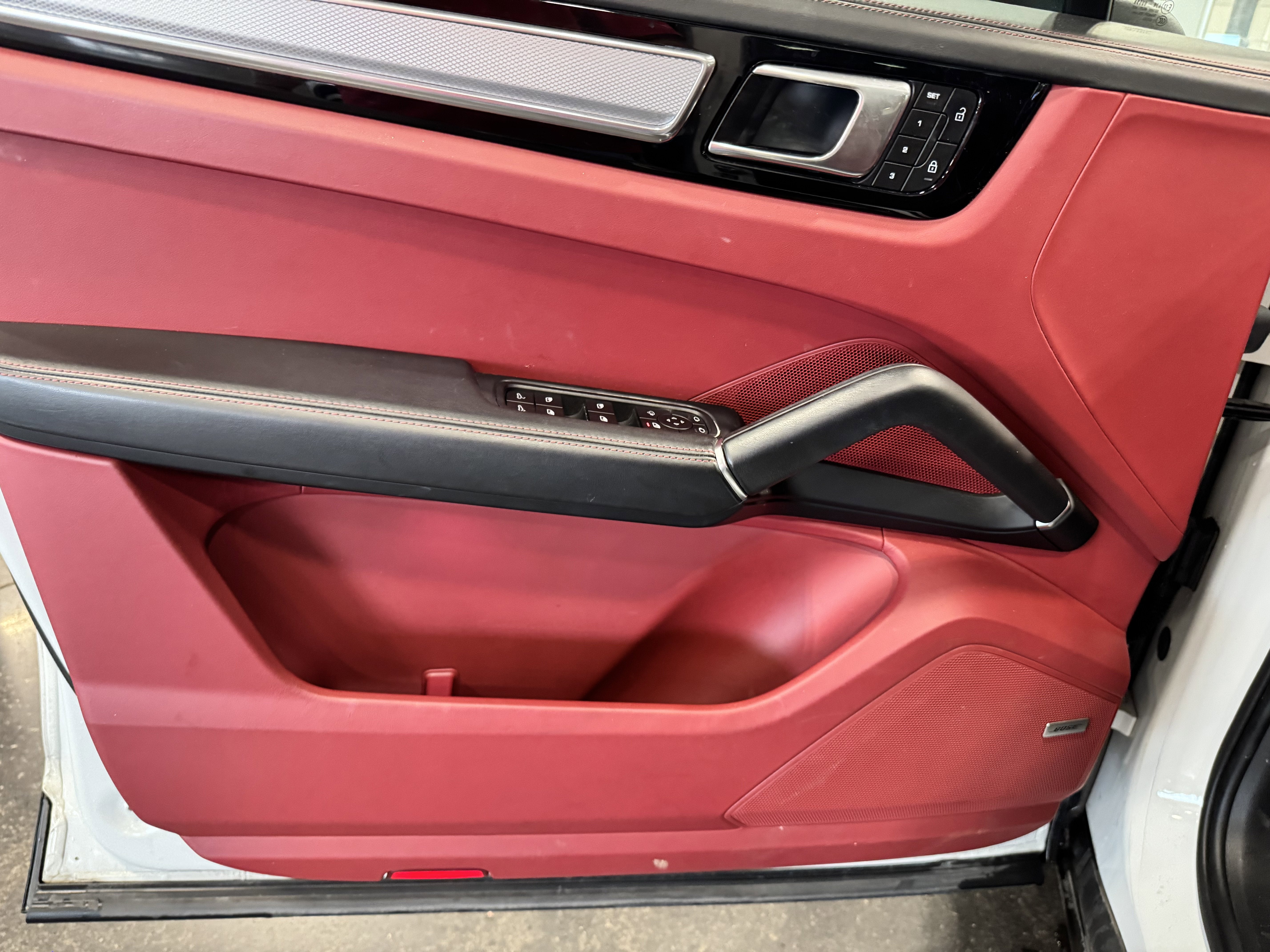 2022 Porsche Cayenne Coupe AWD