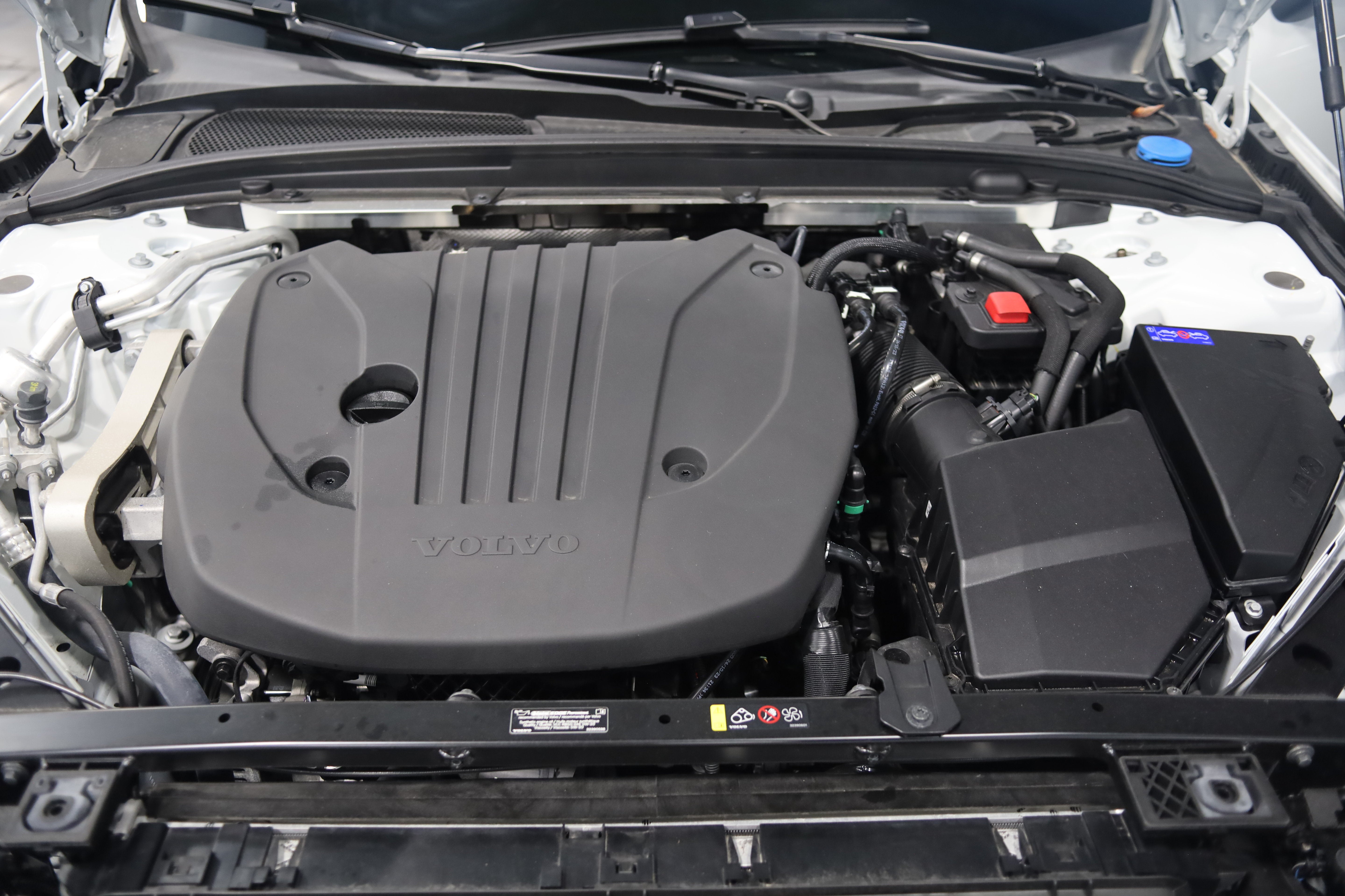 2025 Volvo V60 Cross Country Ultra