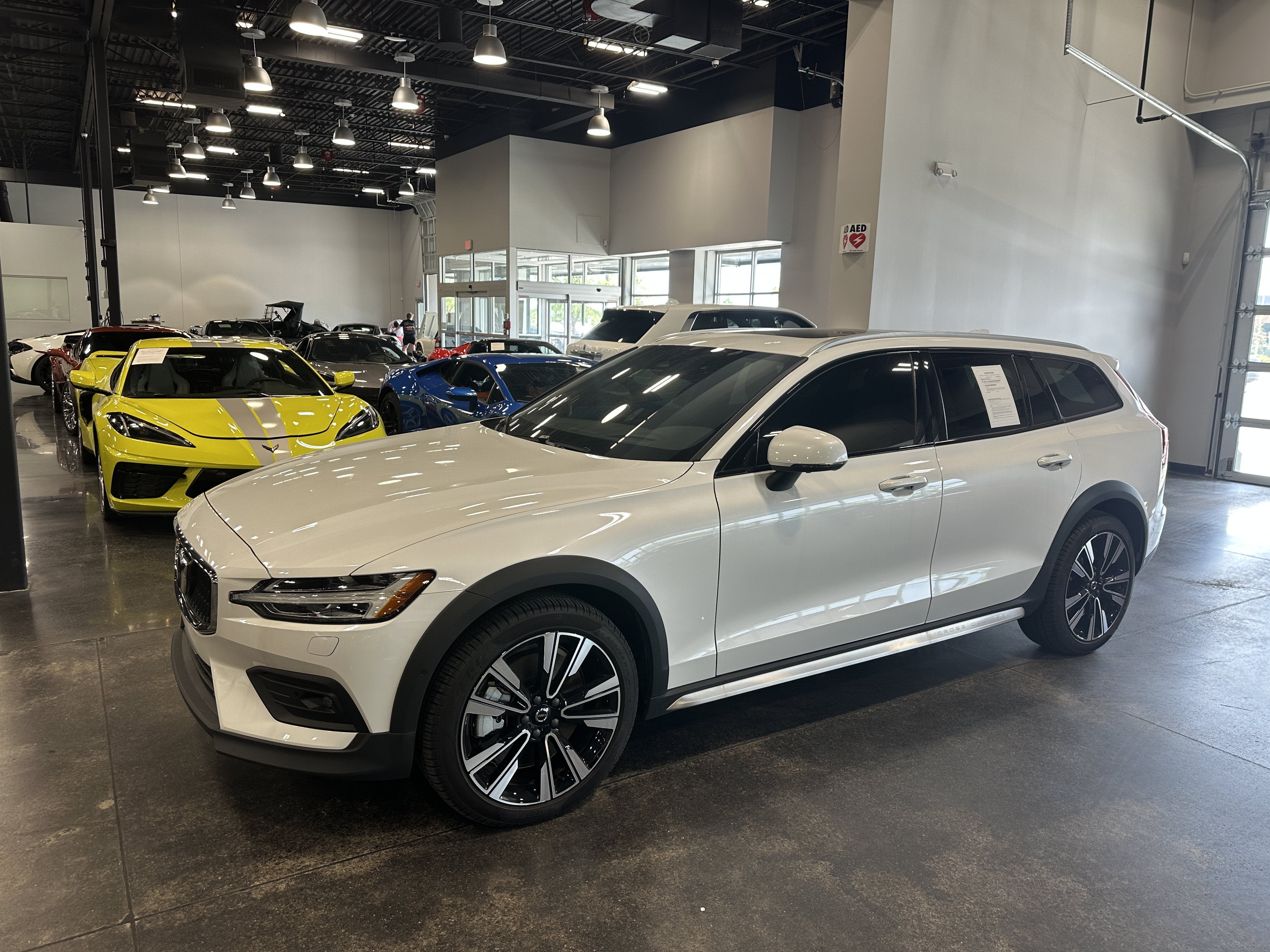 2025 Volvo V60 Cross Country Ultra