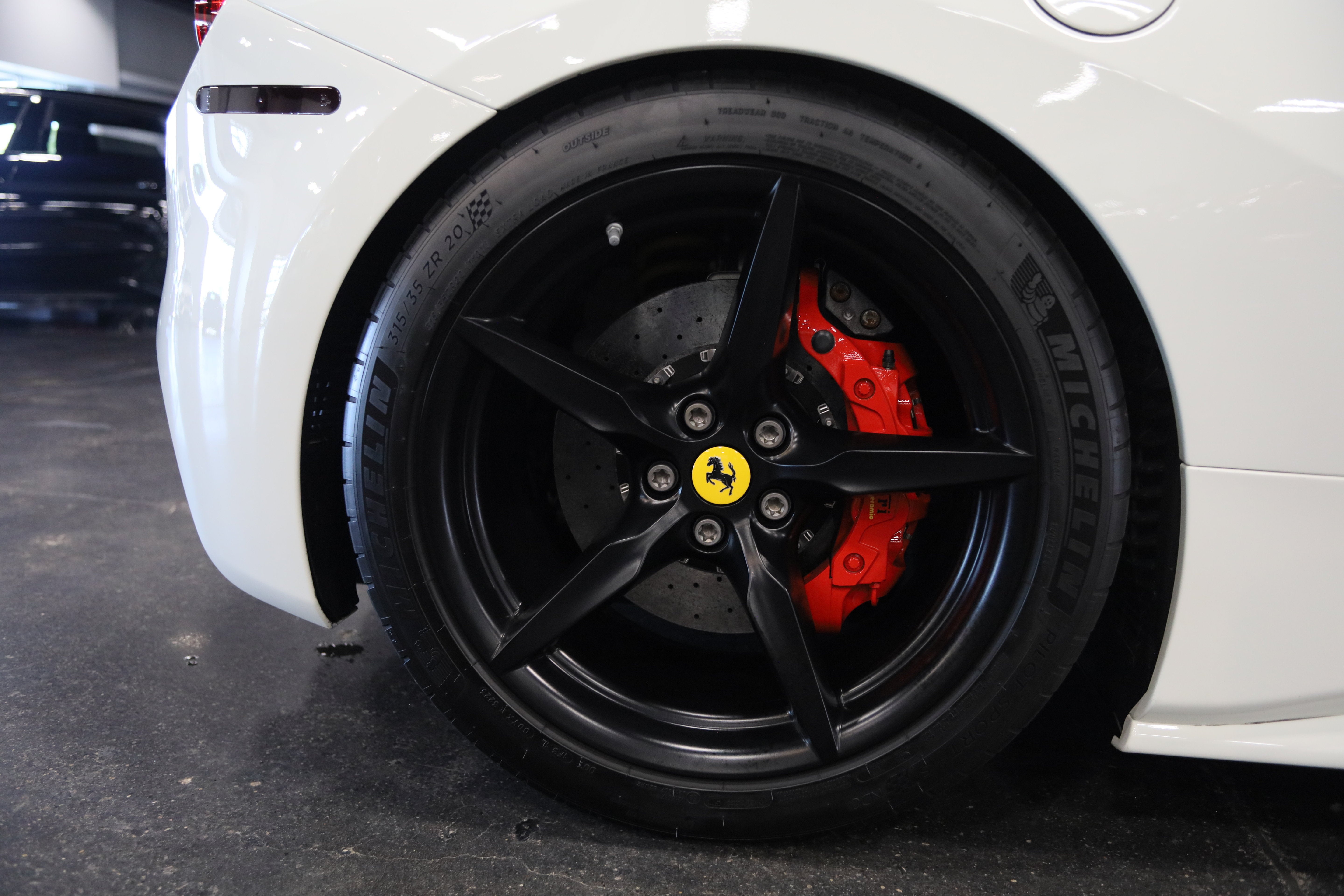 2016 Ferrari 488 GTB Base