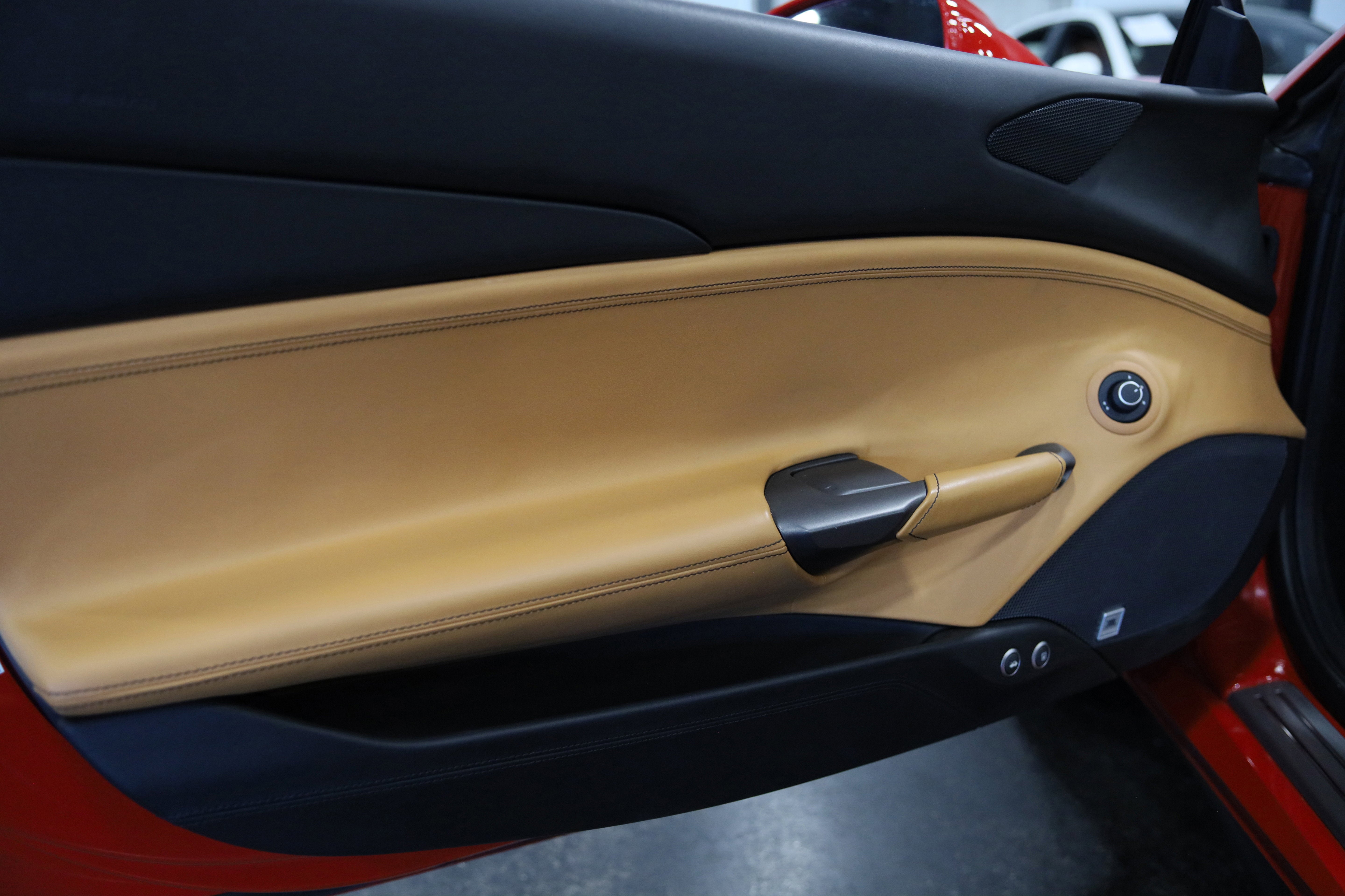 2019 Ferrari 488 Spider Base