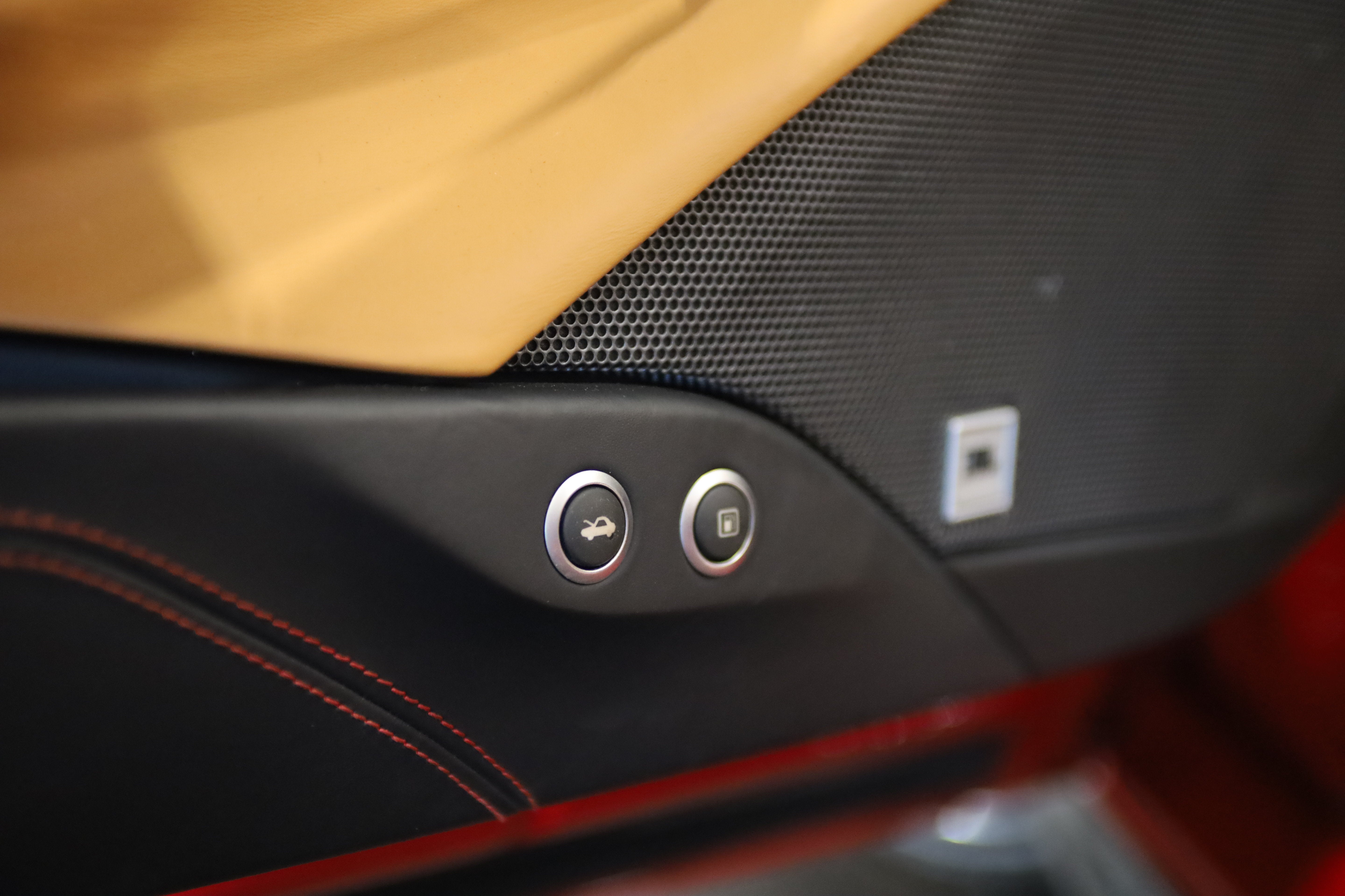 2019 Ferrari 488 Spider Base