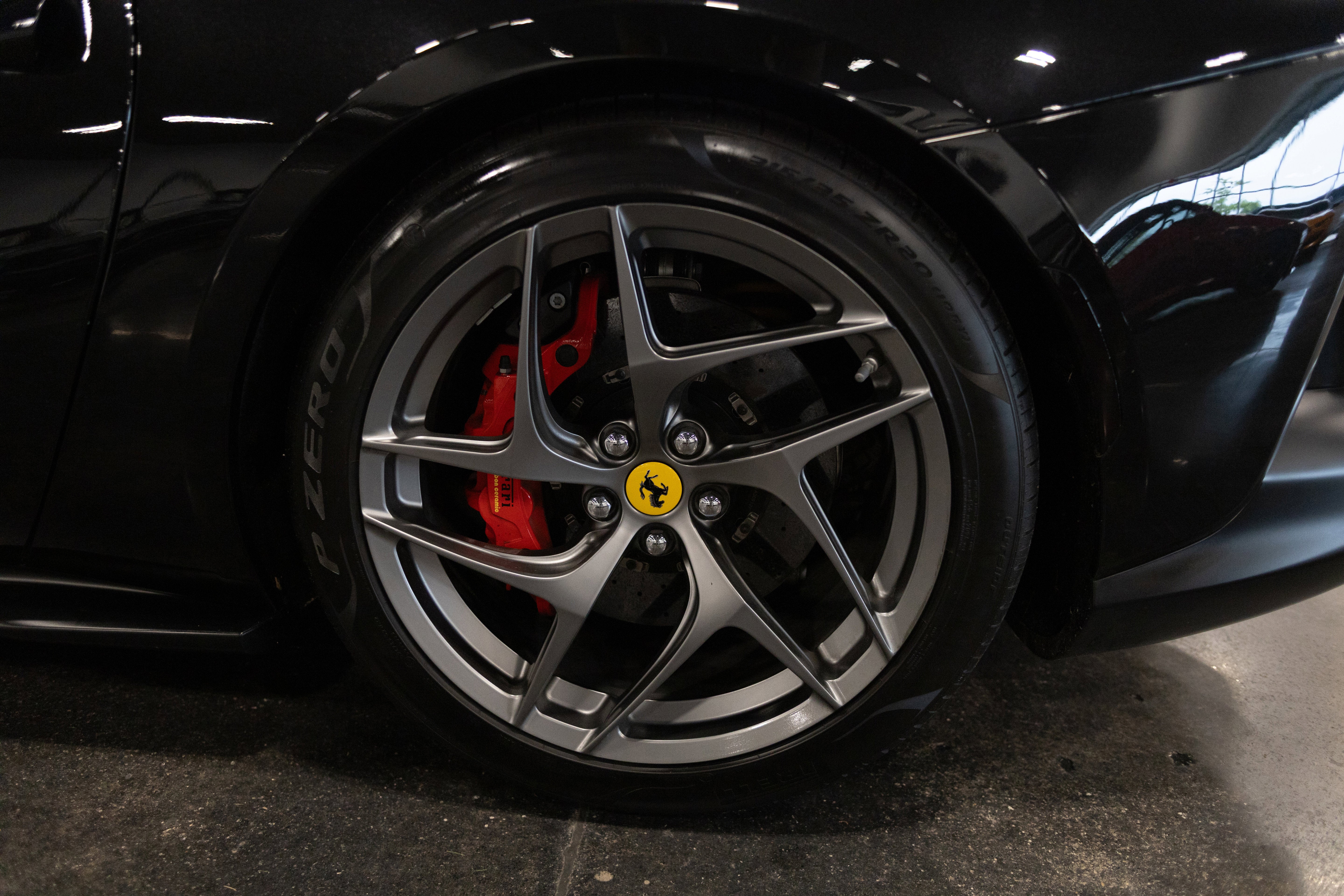 2019 Ferrari 812 Superfast Base