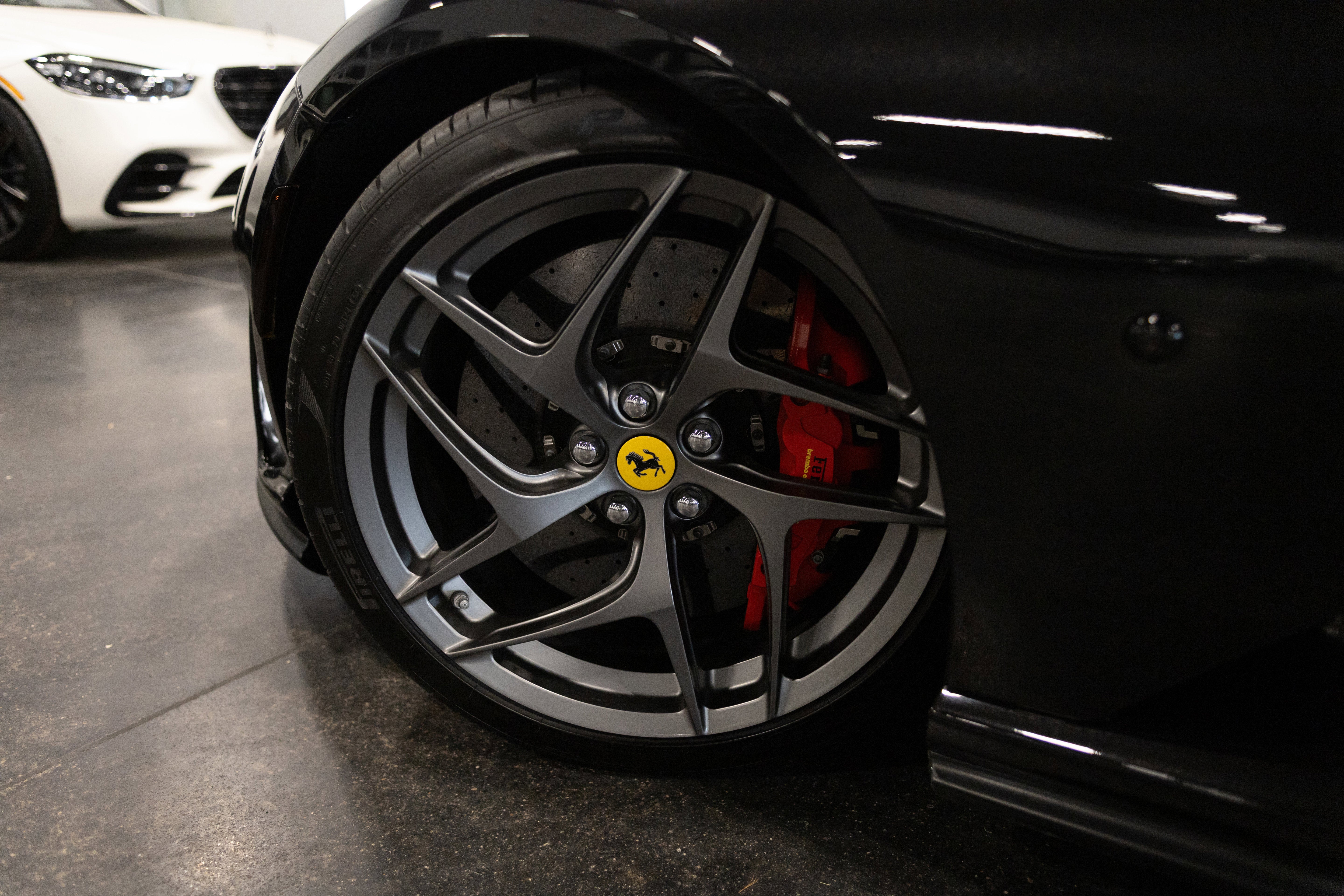 2019 Ferrari 812 Superfast Base