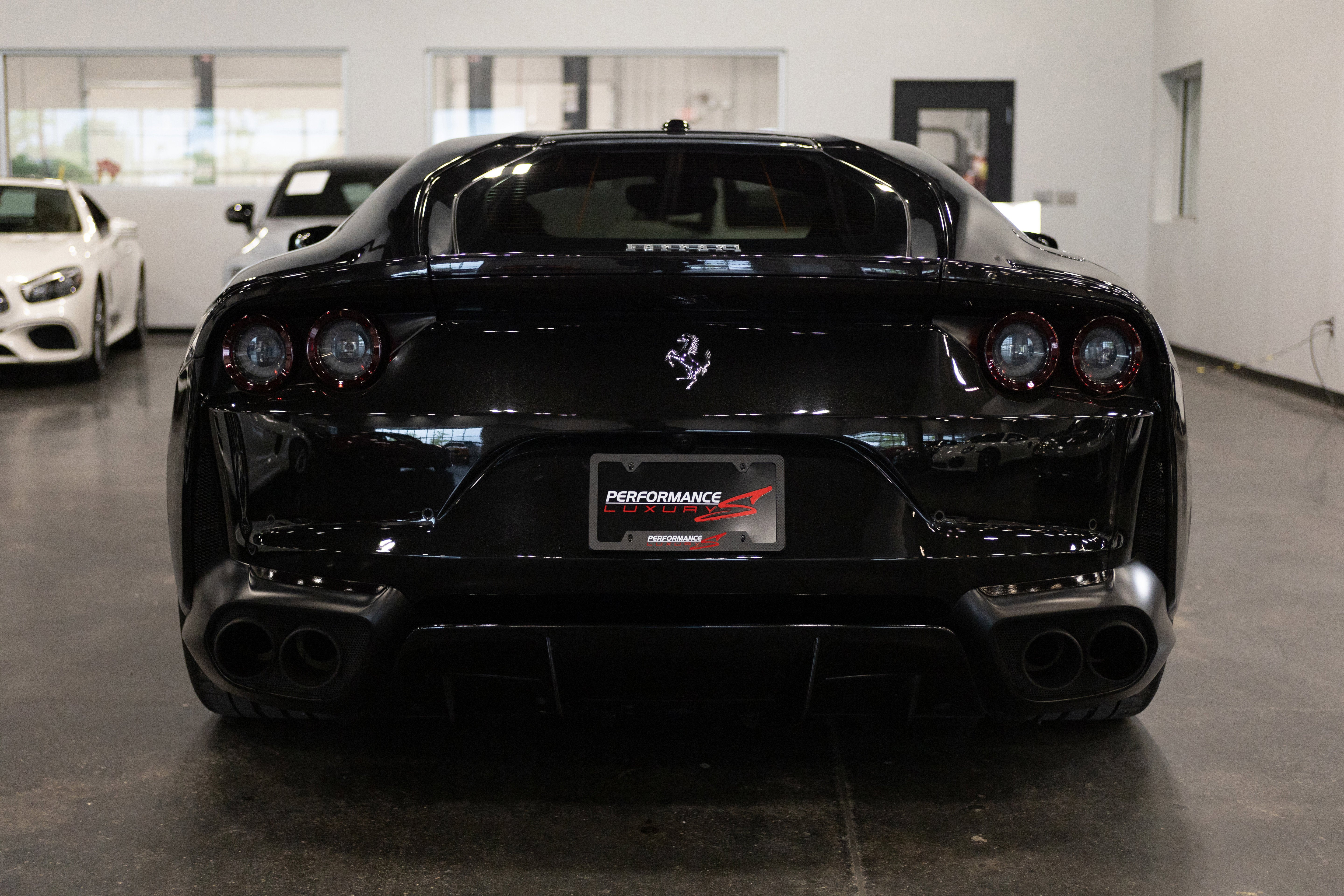 2019 Ferrari 812 Superfast Base