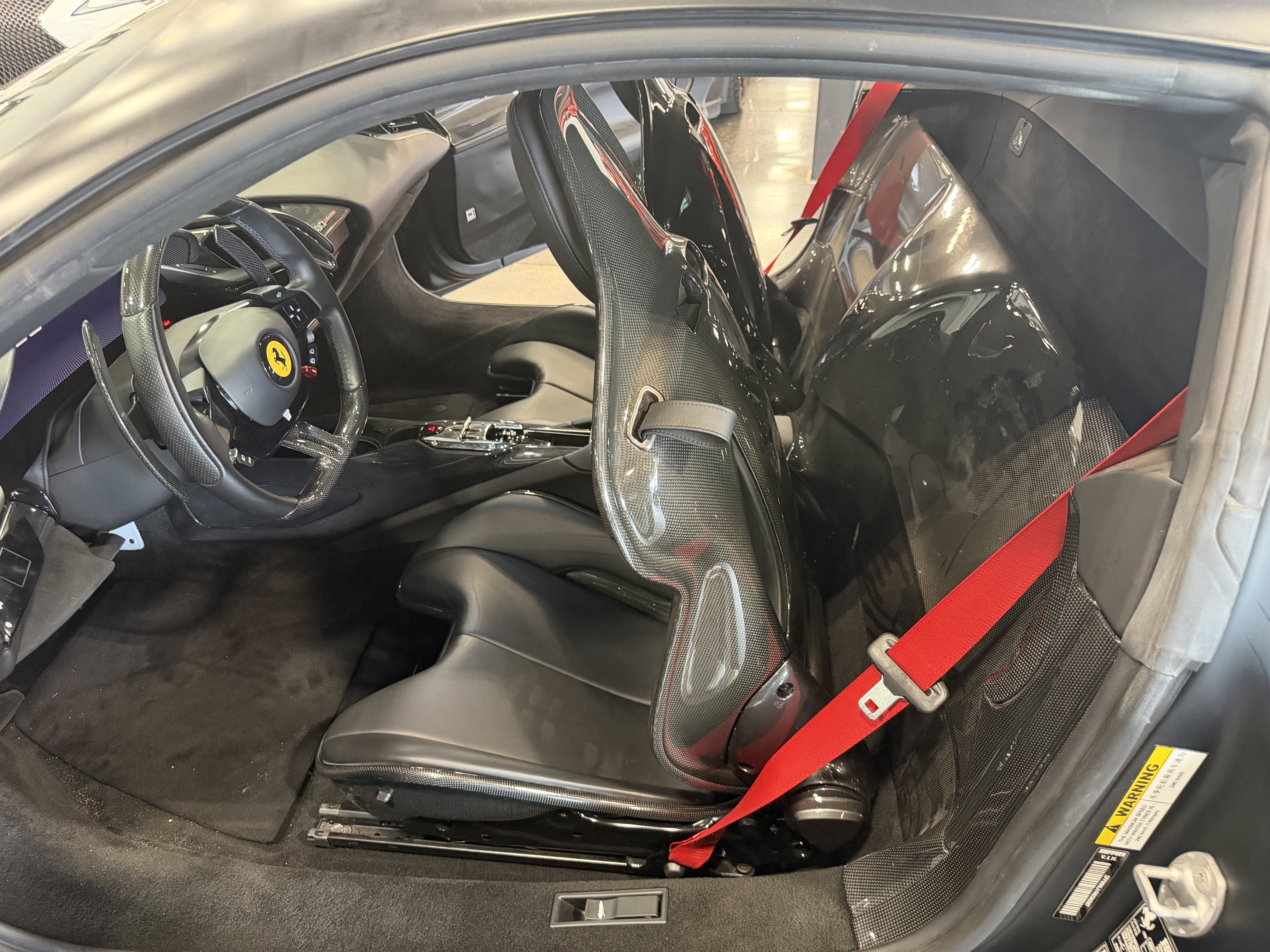2022 Ferrari SF90 Stradale Base