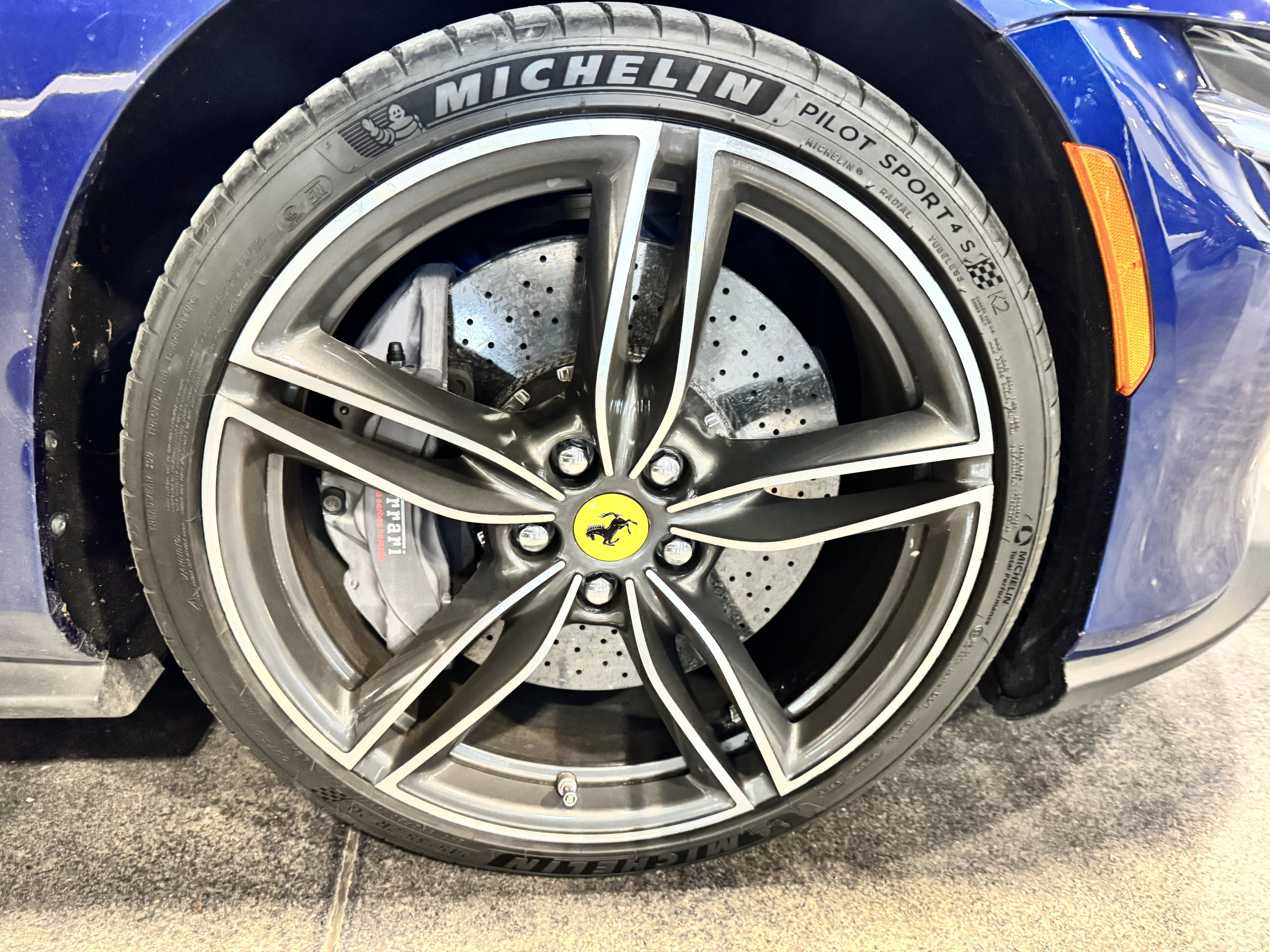 2021 Ferrari Roma Base