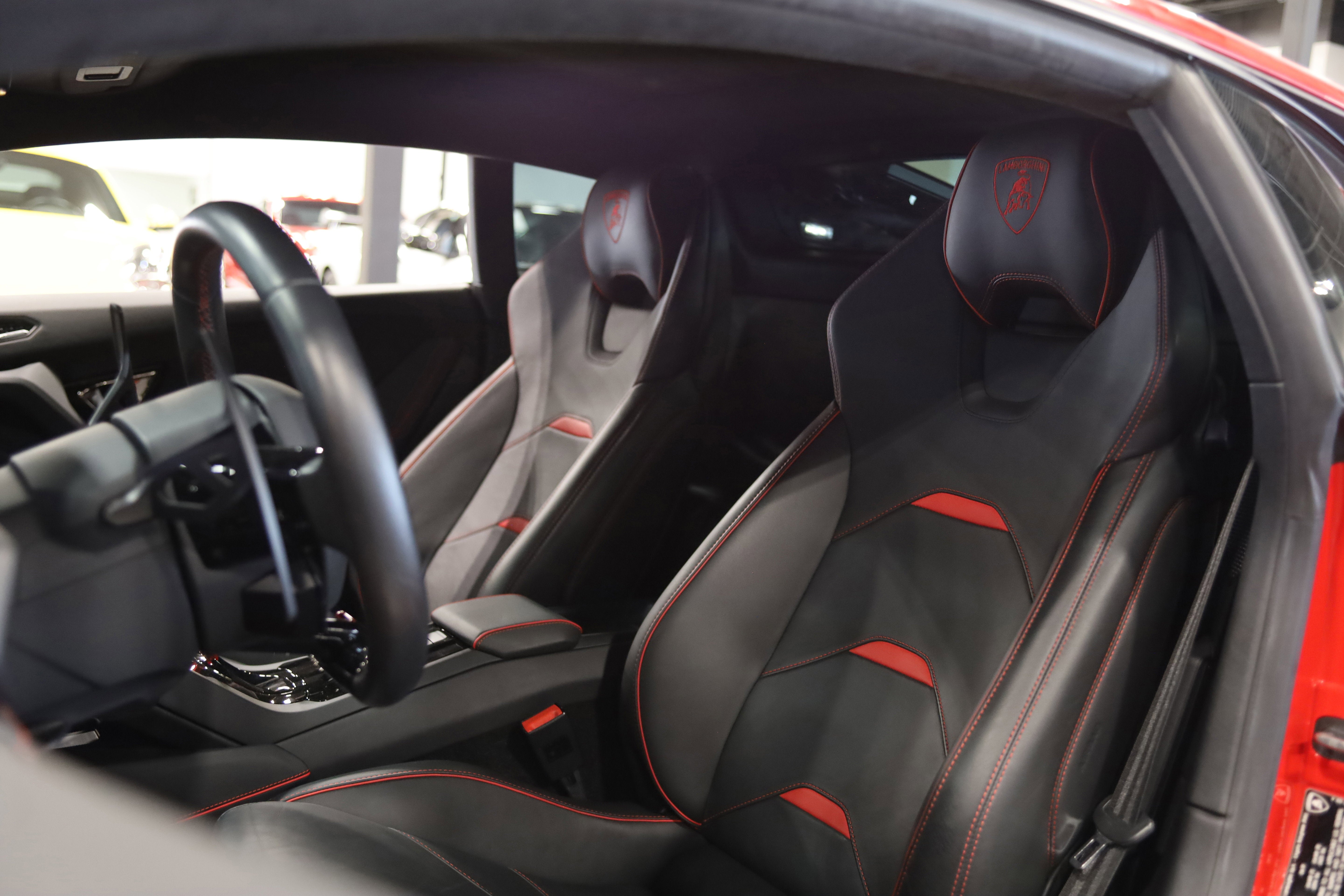 2020 Lamborghini Huracan EVO Base