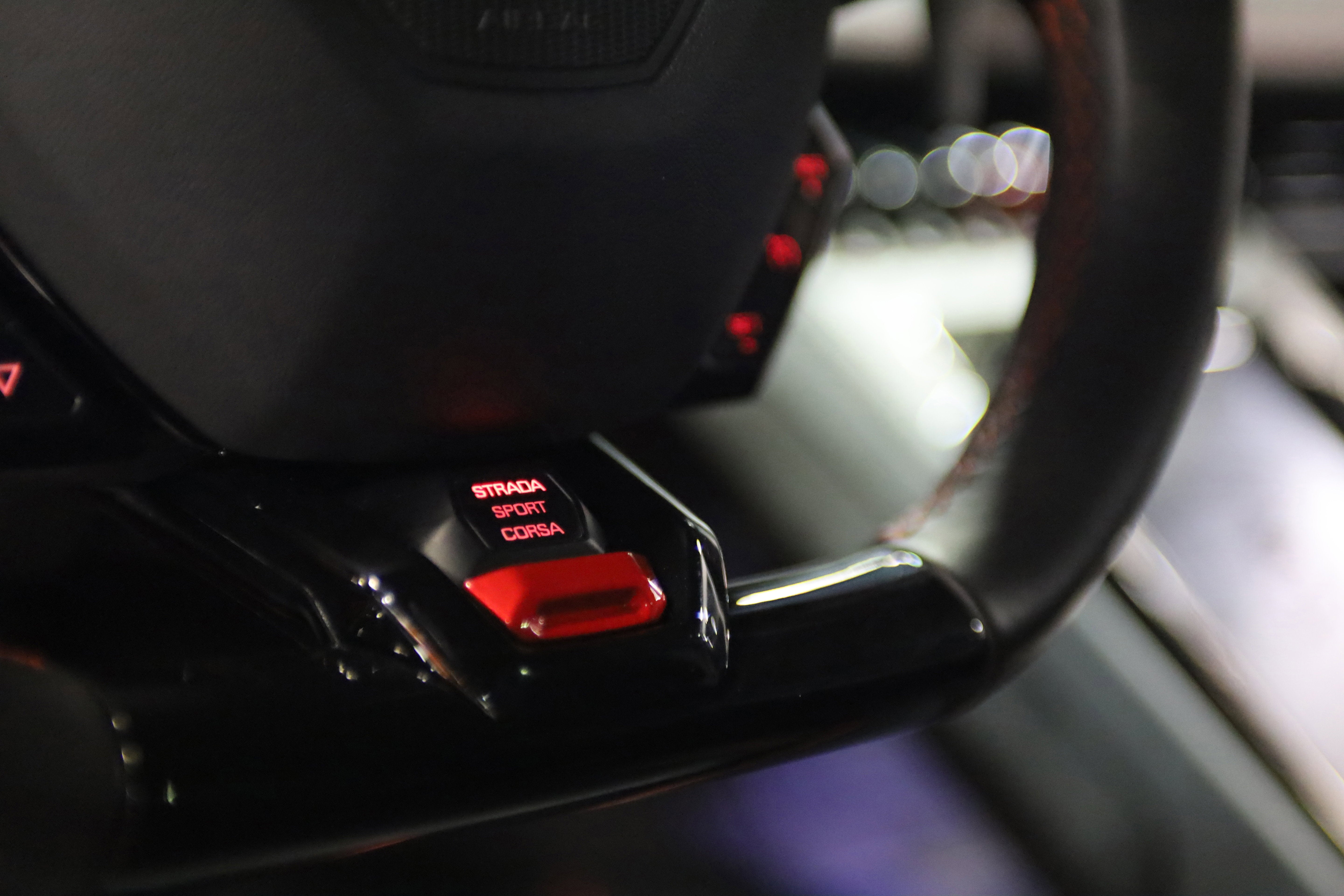 2020 Lamborghini Huracan EVO Base